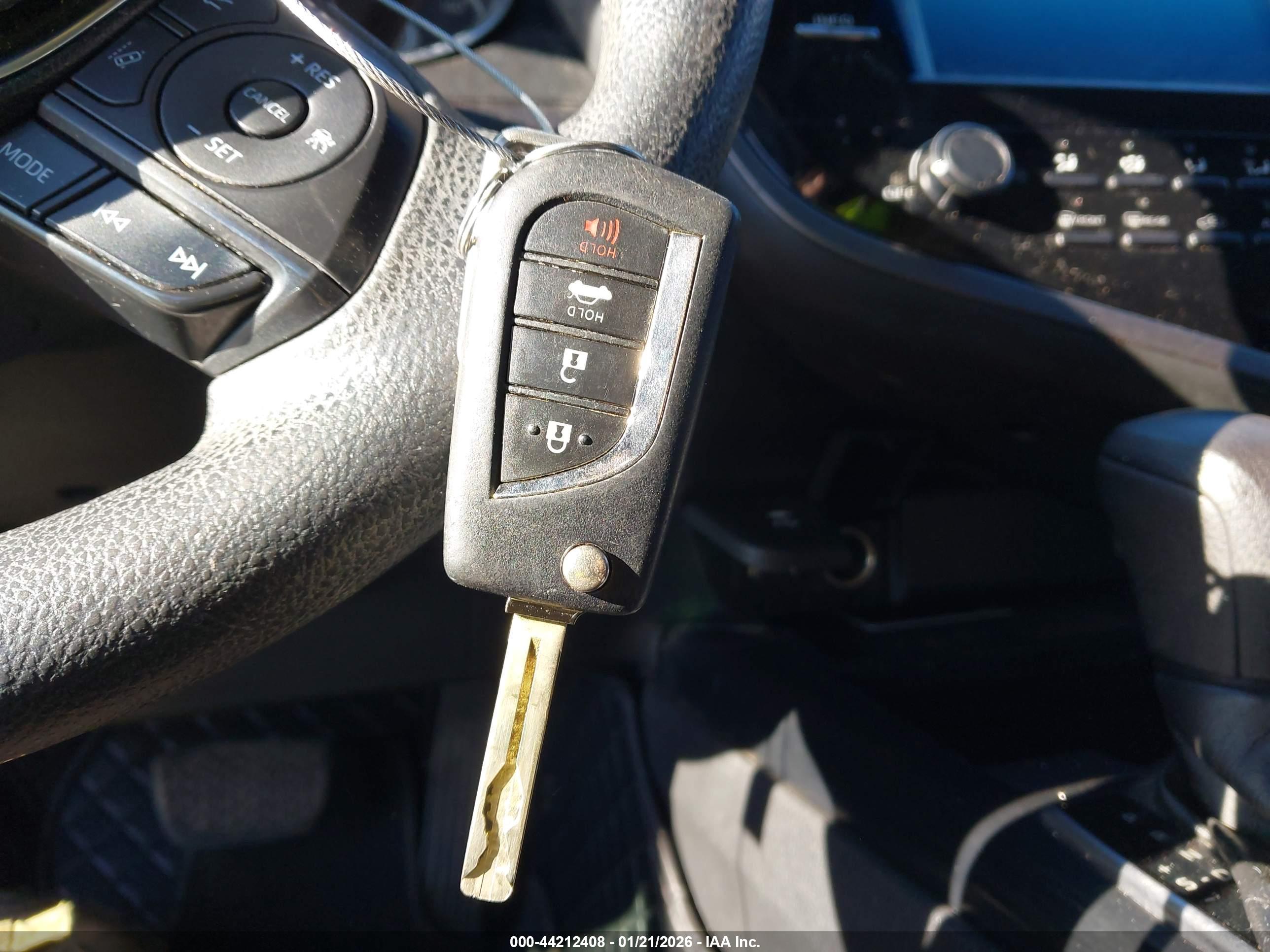 TOYOTA CAMRY image 11
