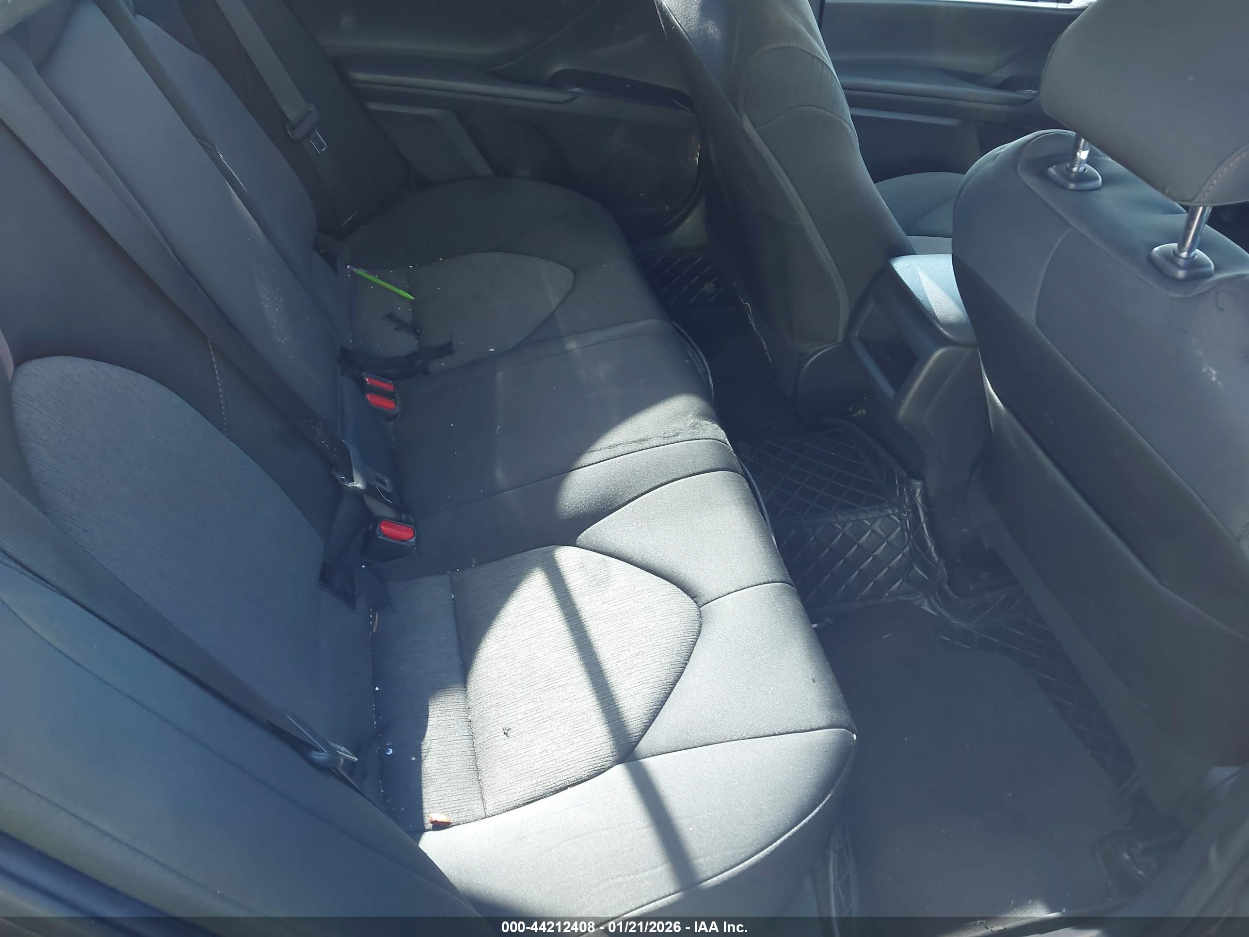 TOYOTA CAMRY image 8