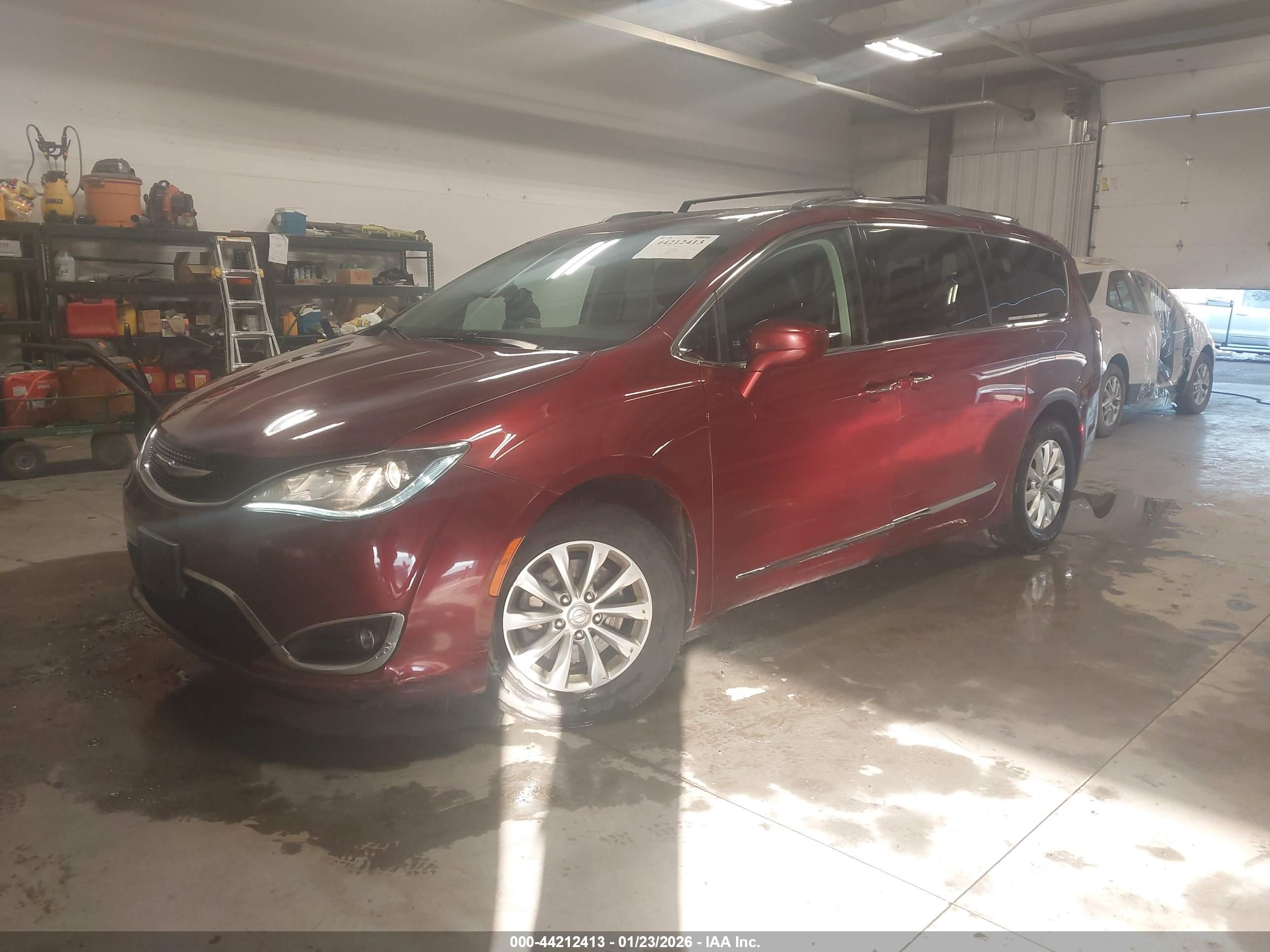 CHRYSLER PACIFICA image 2
