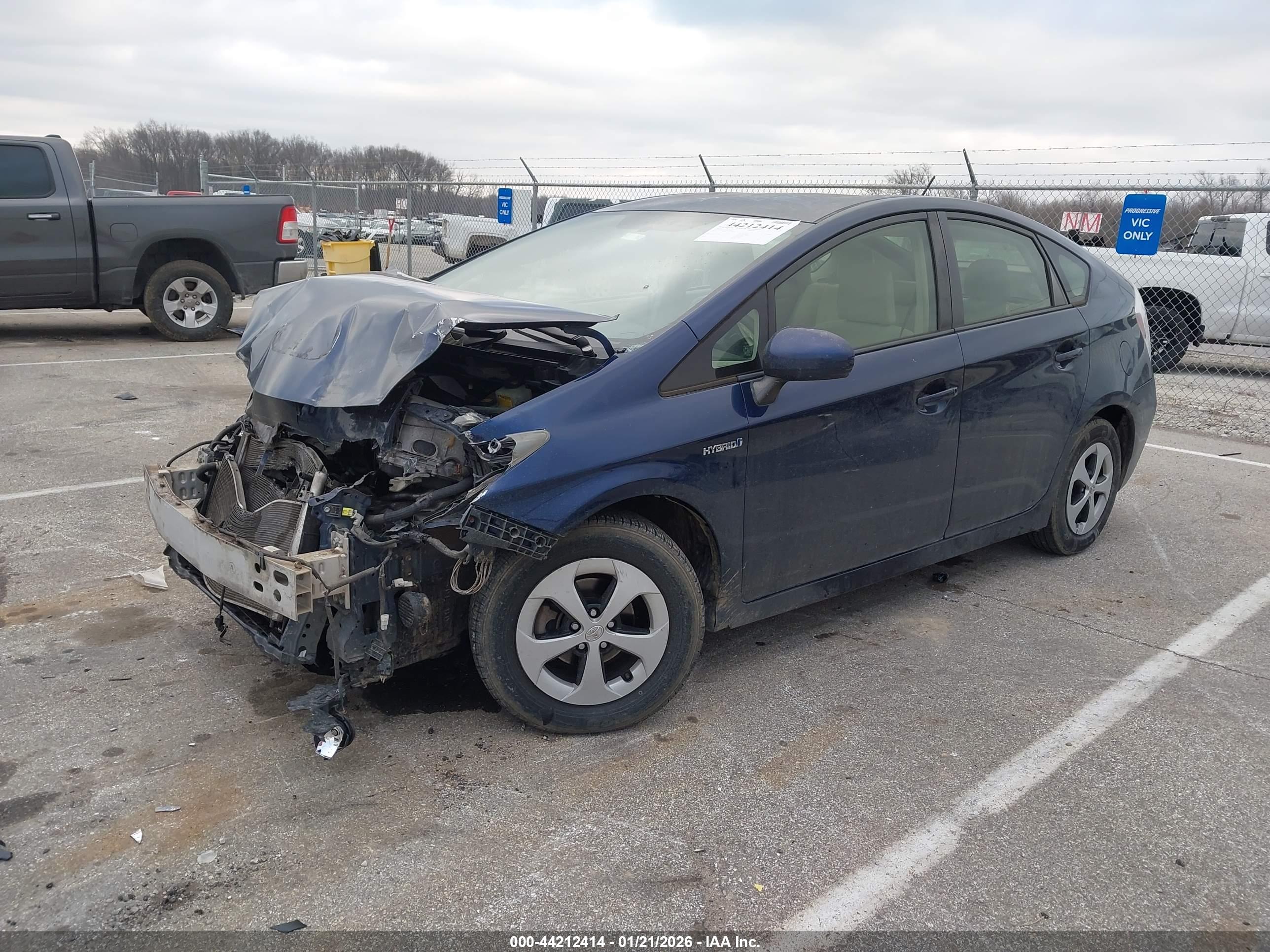 TOYOTA PRIUS image 2