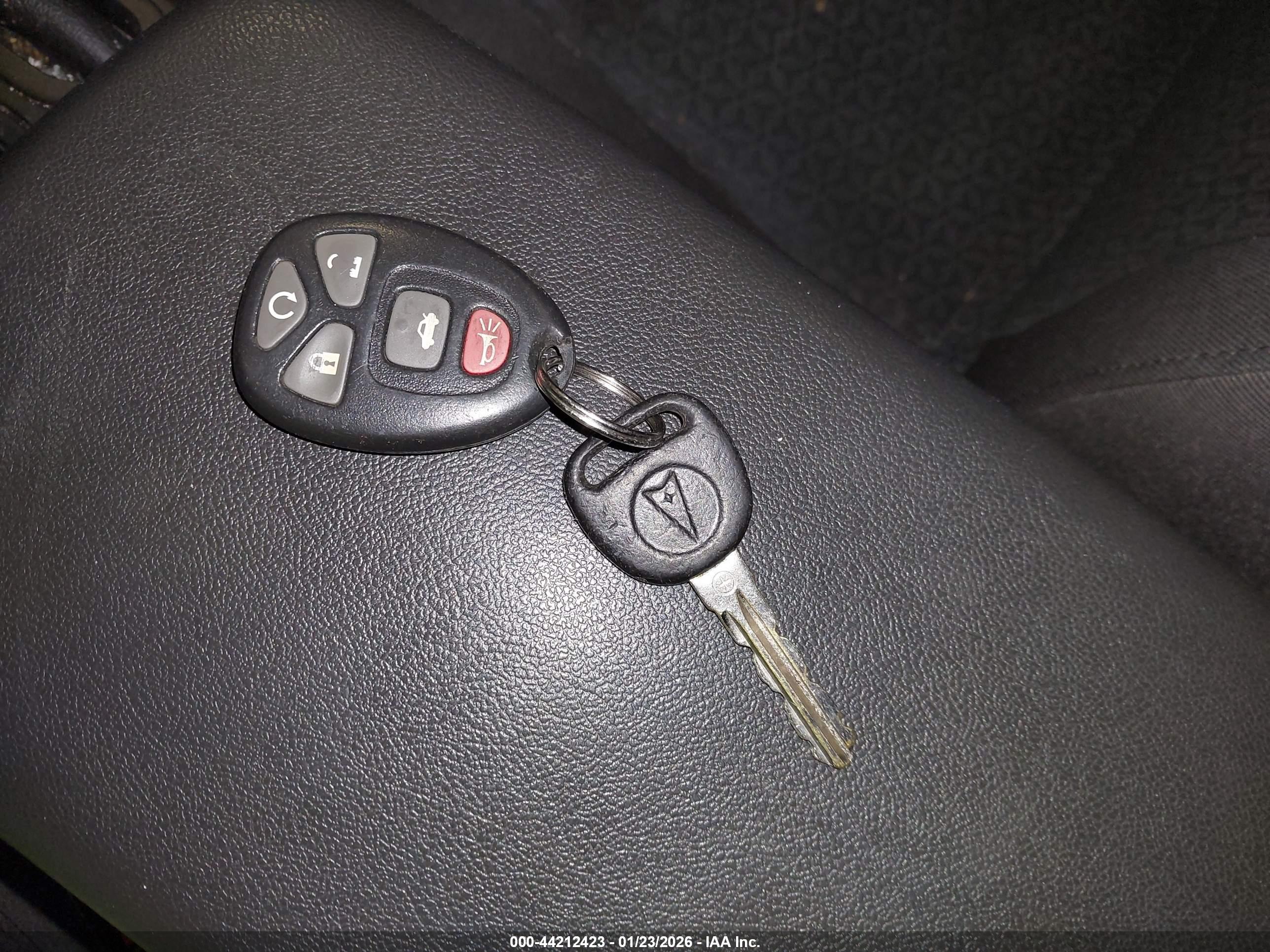 PONTIAC G6 image 11