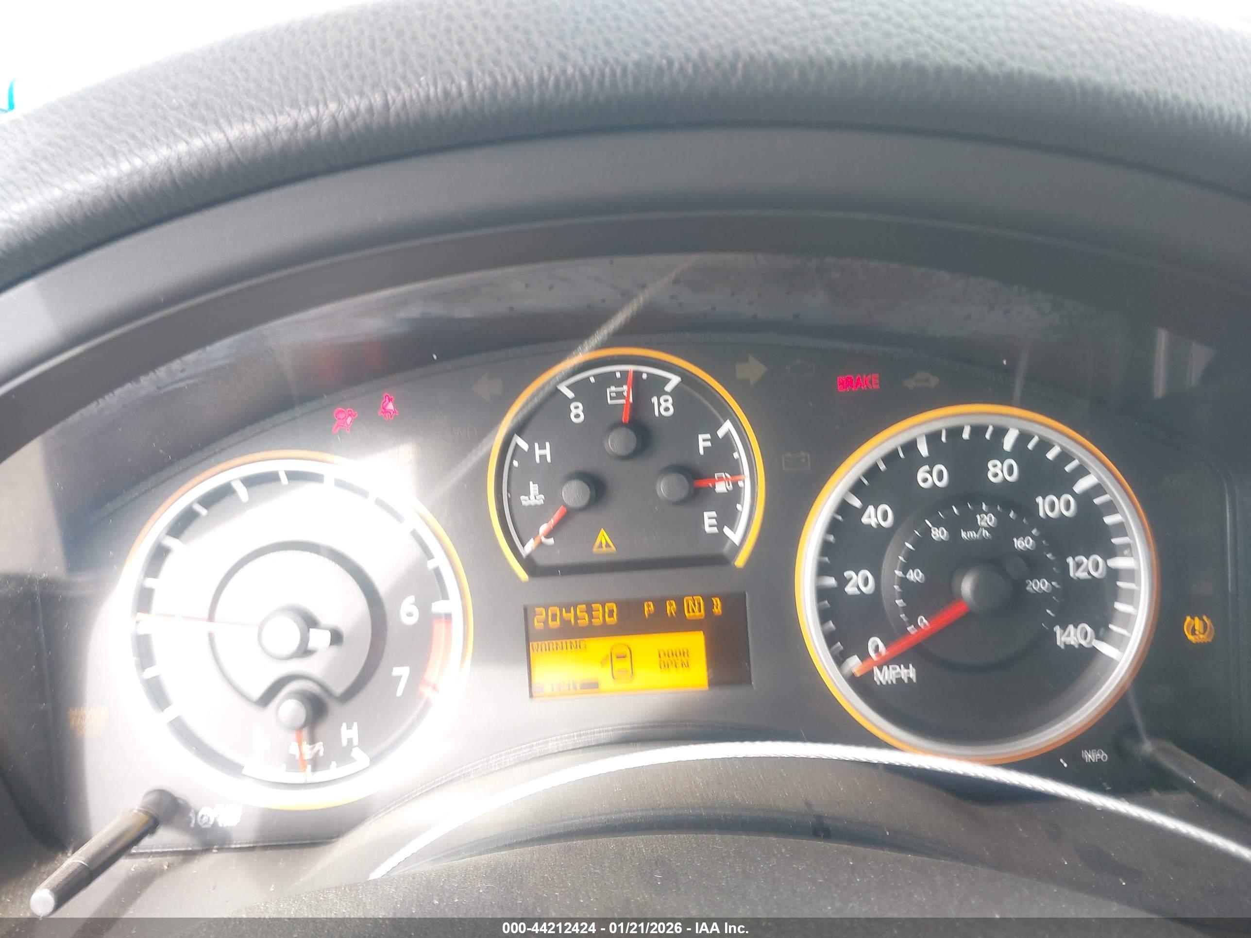 NISSAN ARMADA image 7