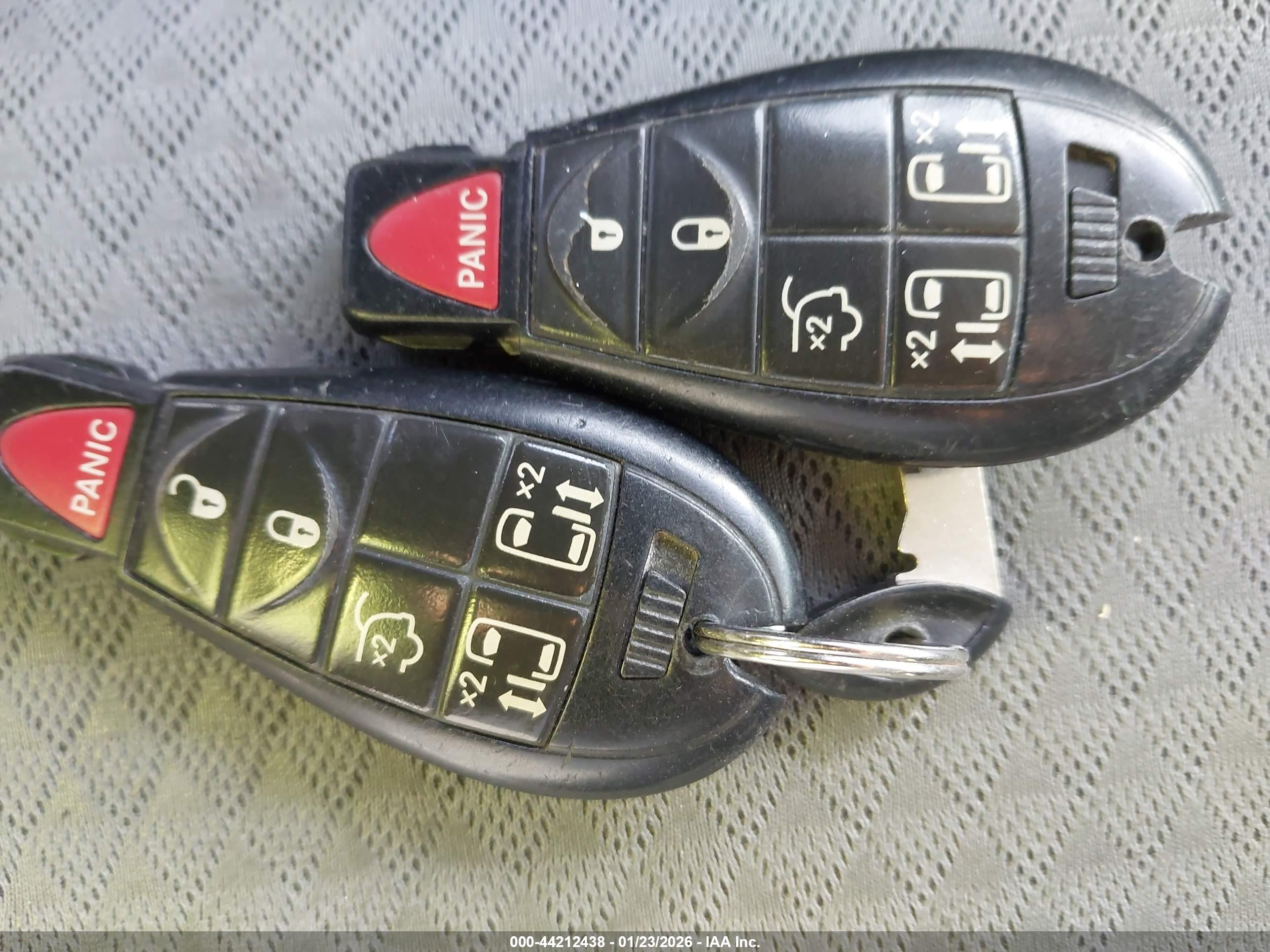 CHRYSLER TOWN image 11