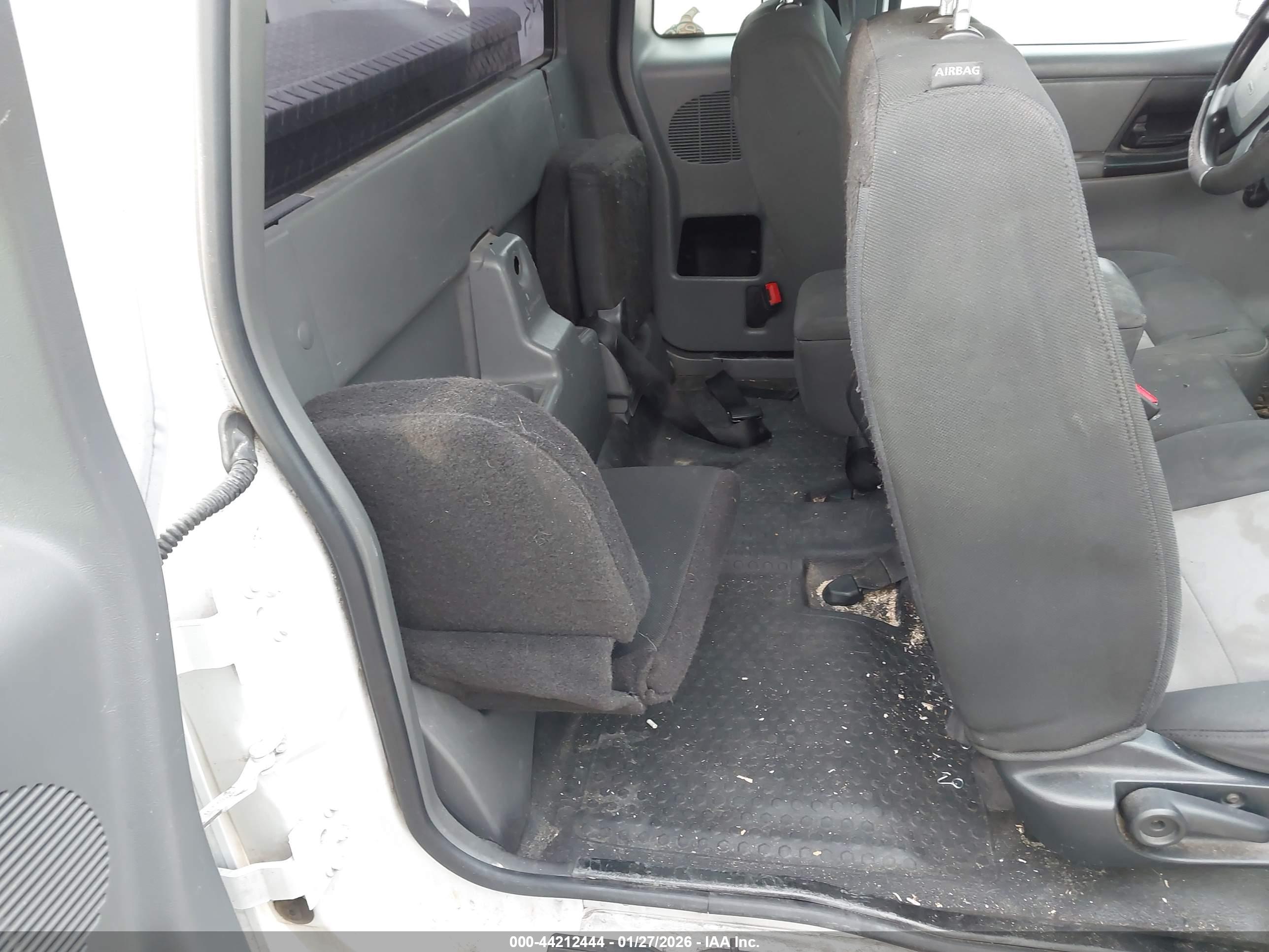 FORD RANGER image 8