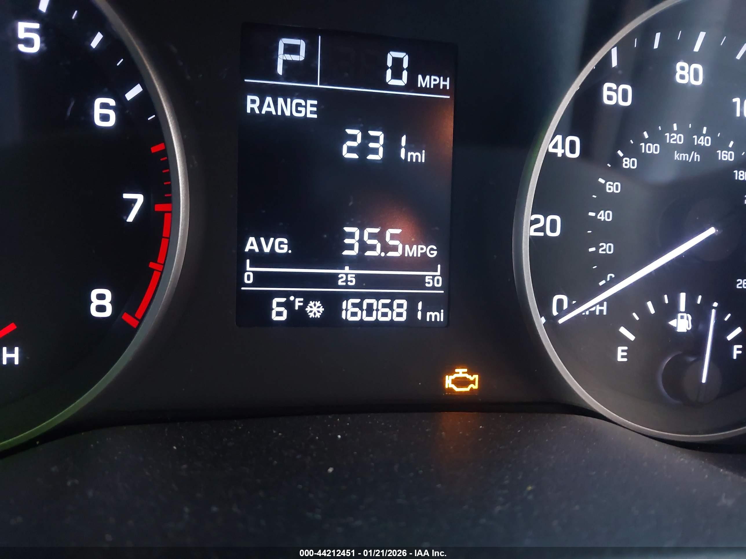 HYUNDAI ELANTRA image 7