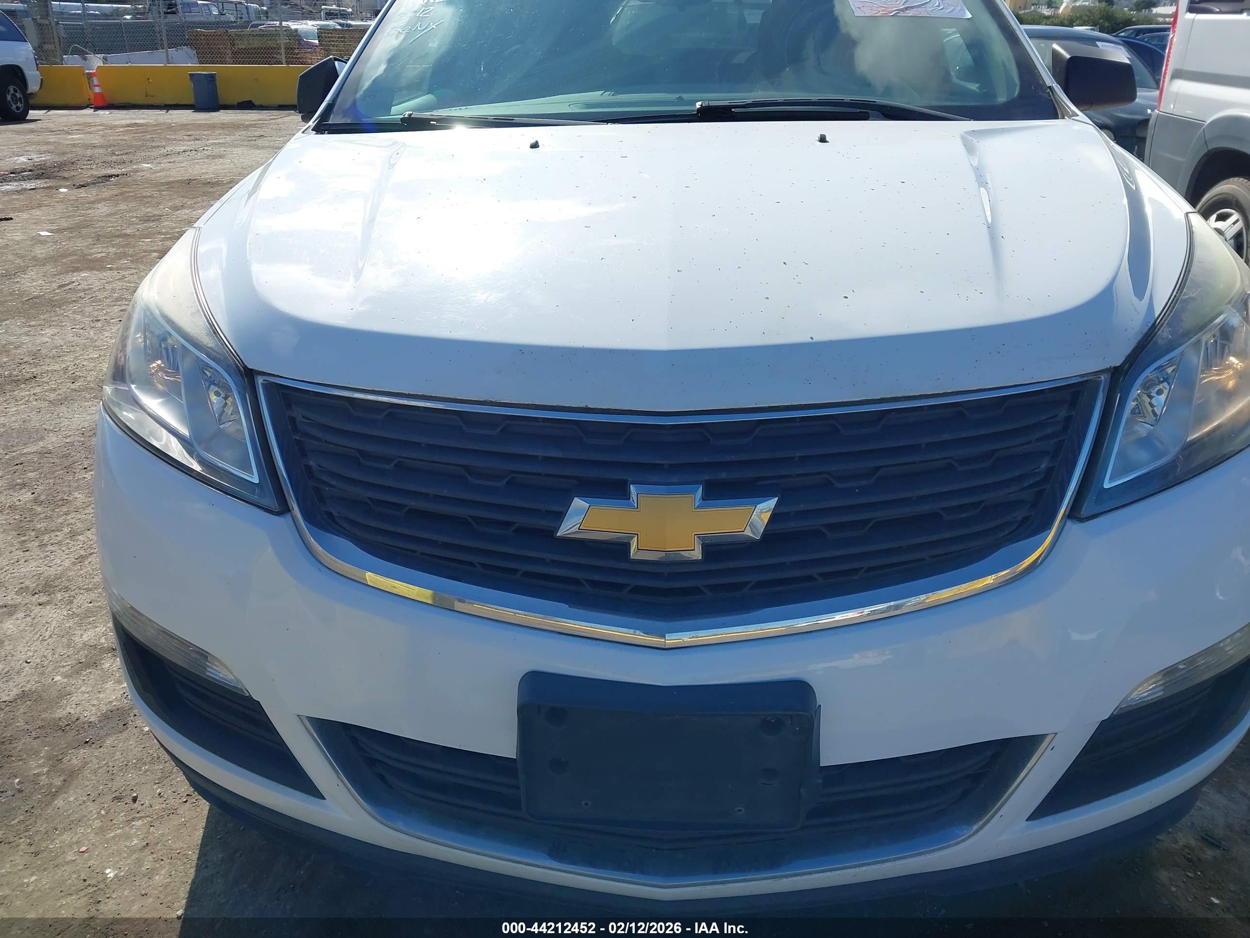 CHEVROLET TRAVERSE image 6