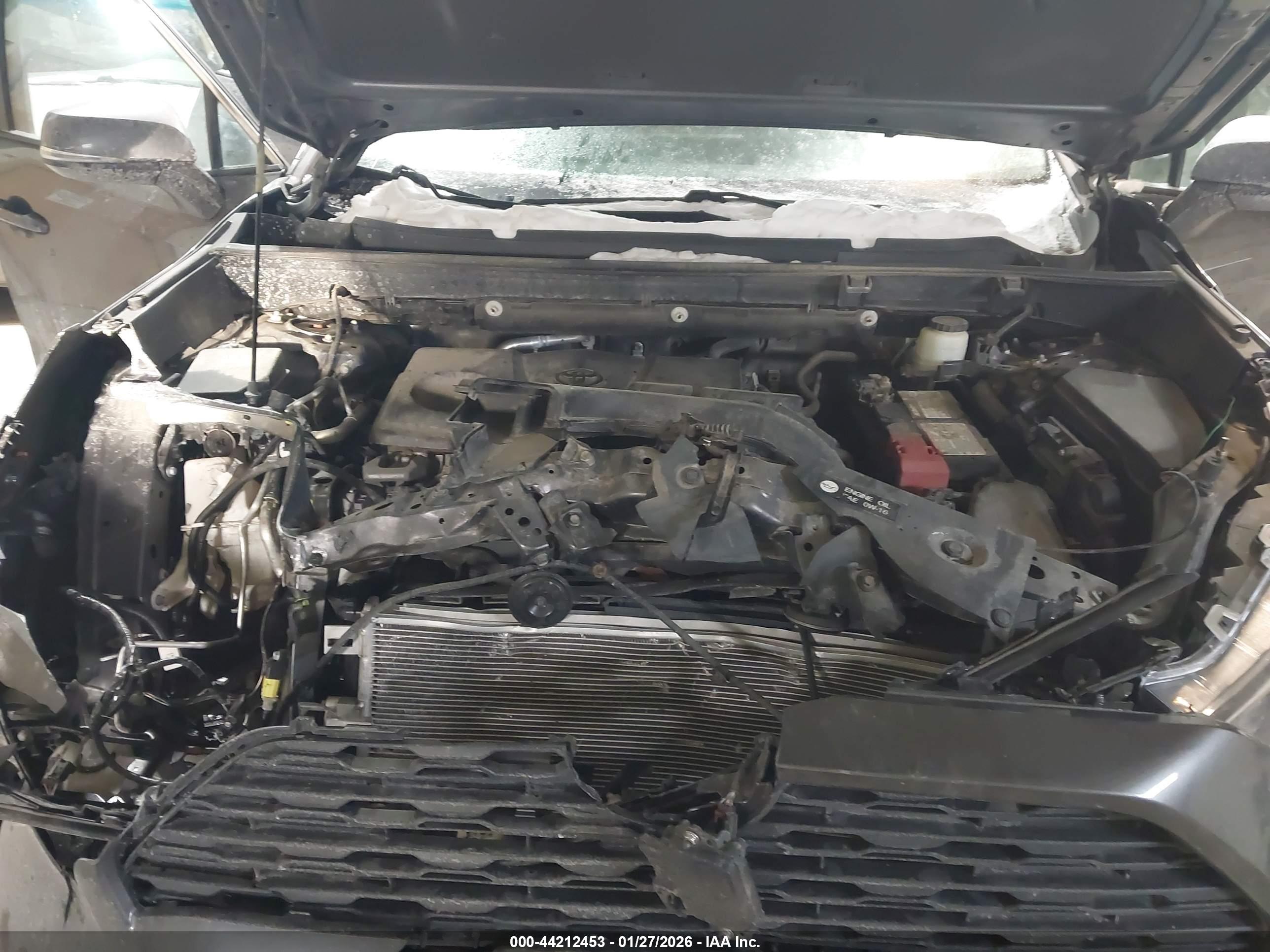 TOYOTA RAV4 image 10