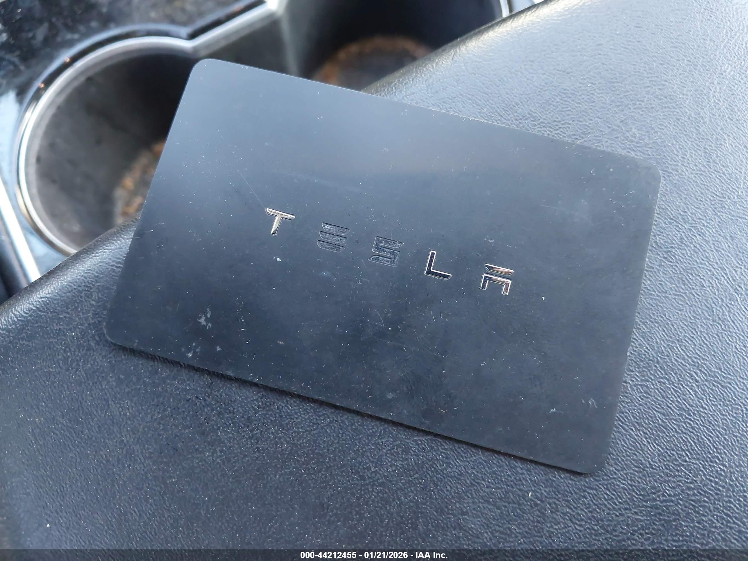TESLA MODEL image 11