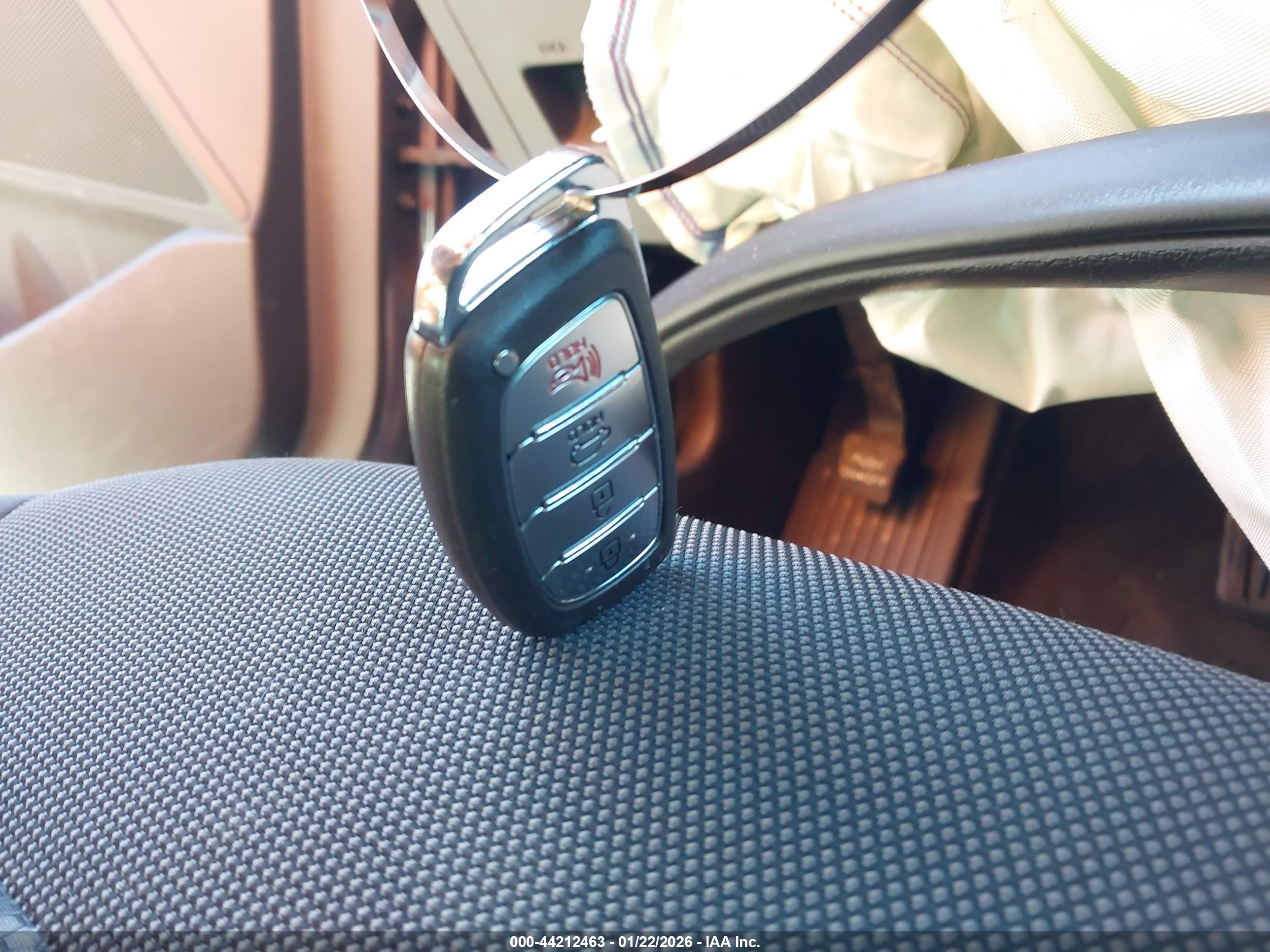 HYUNDAI IONIQ image 11