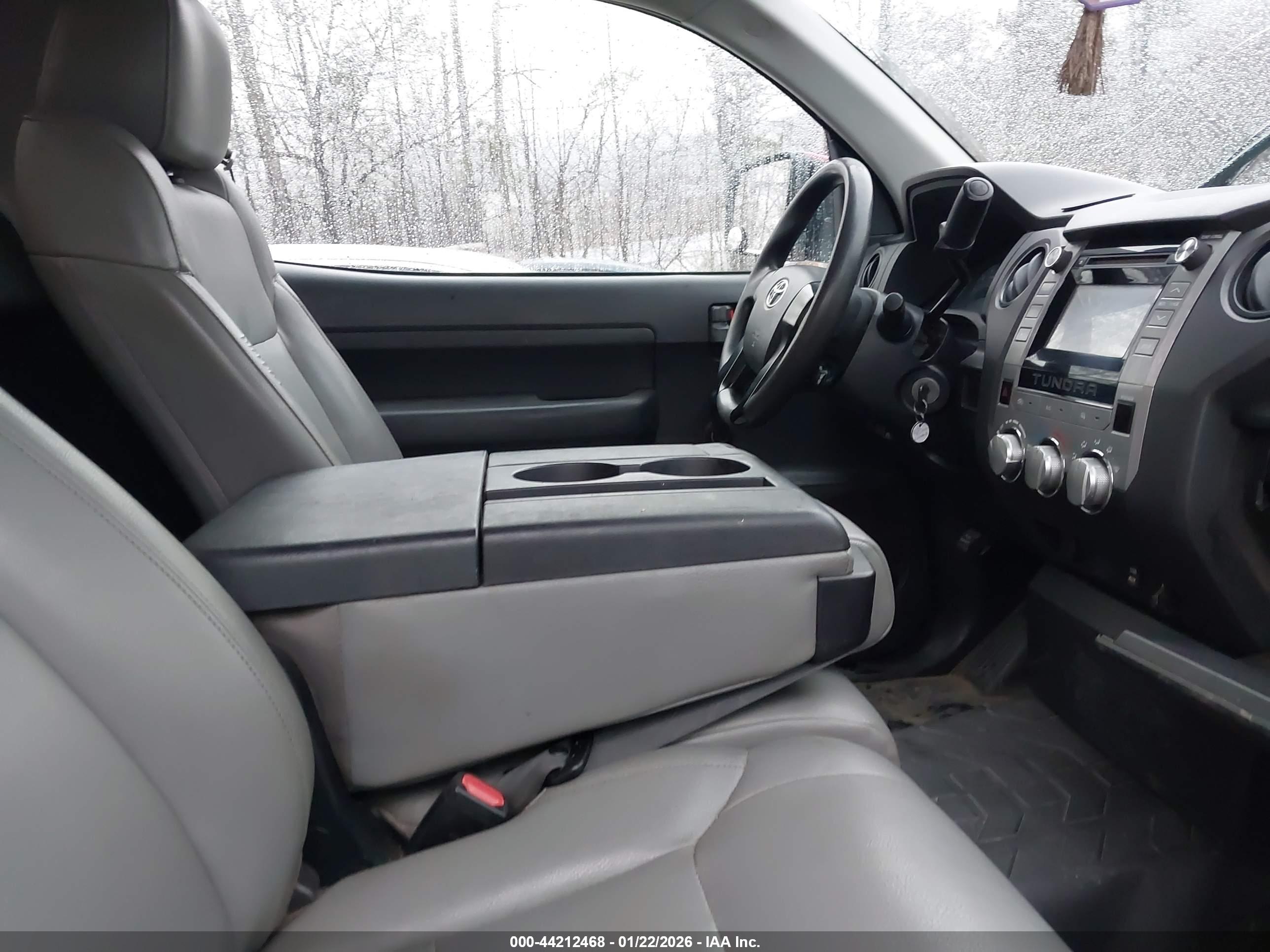 TOYOTA TUNDRA image 5