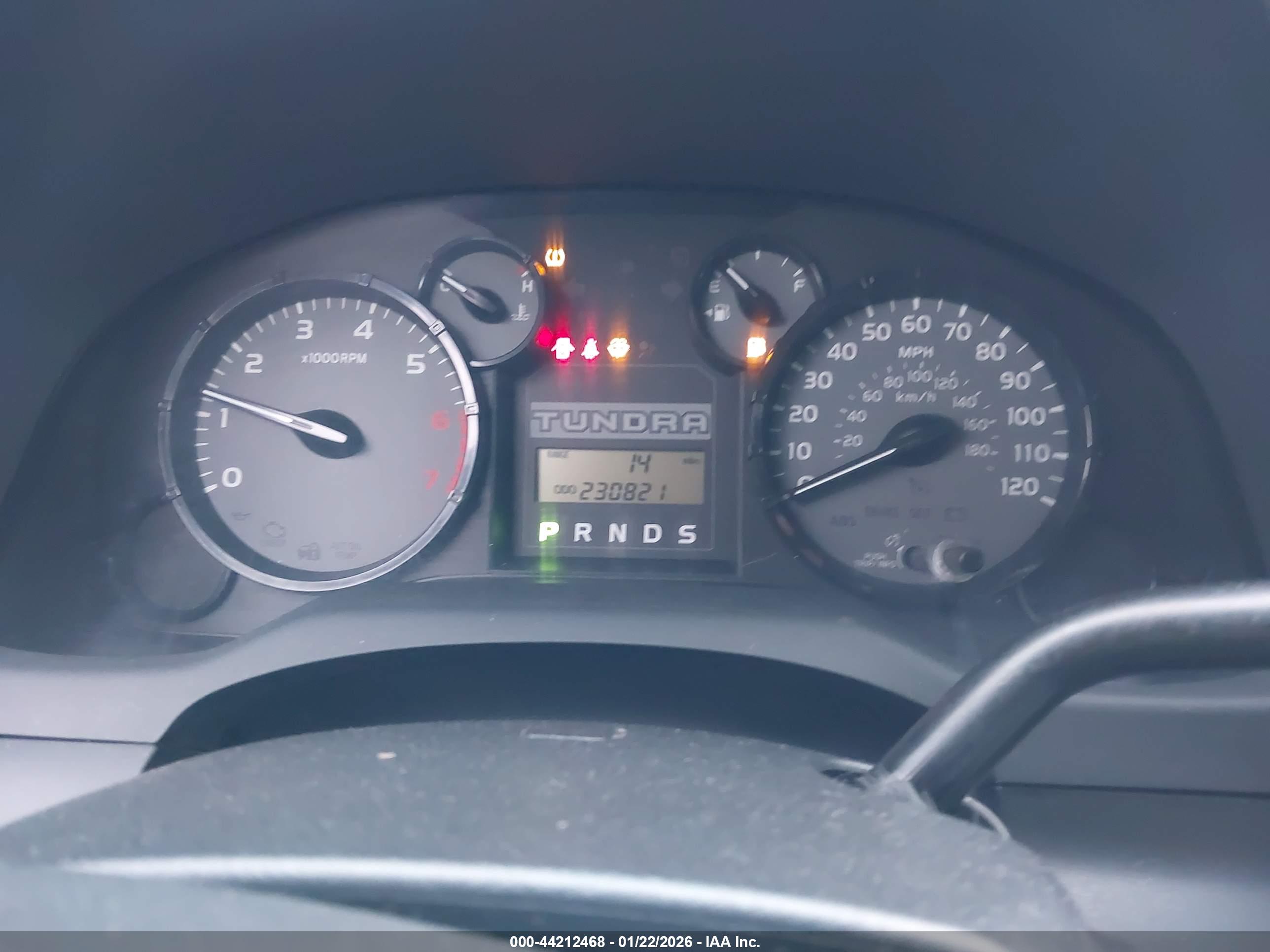 TOYOTA TUNDRA image 7