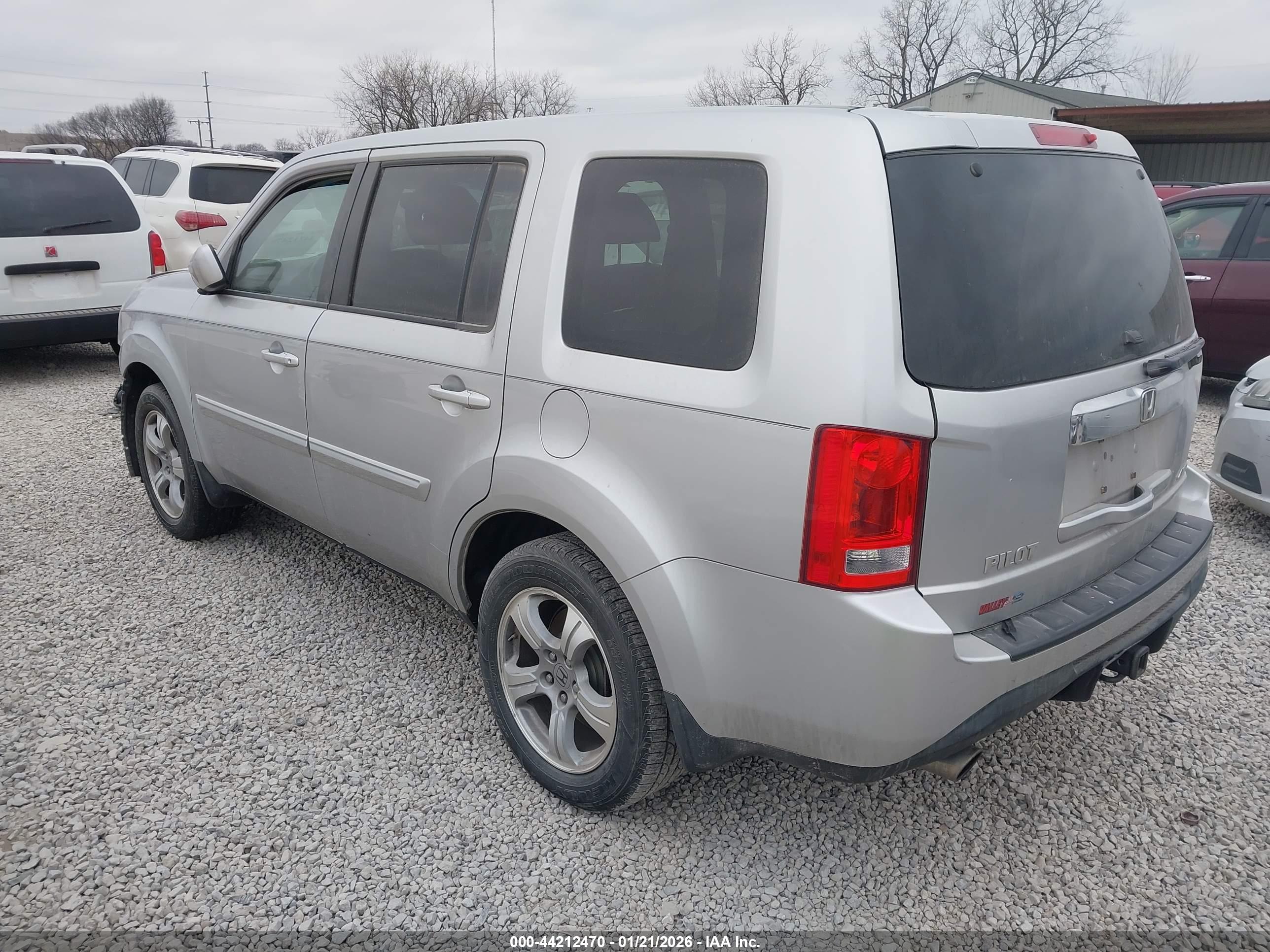 HONDA PILOT image 3