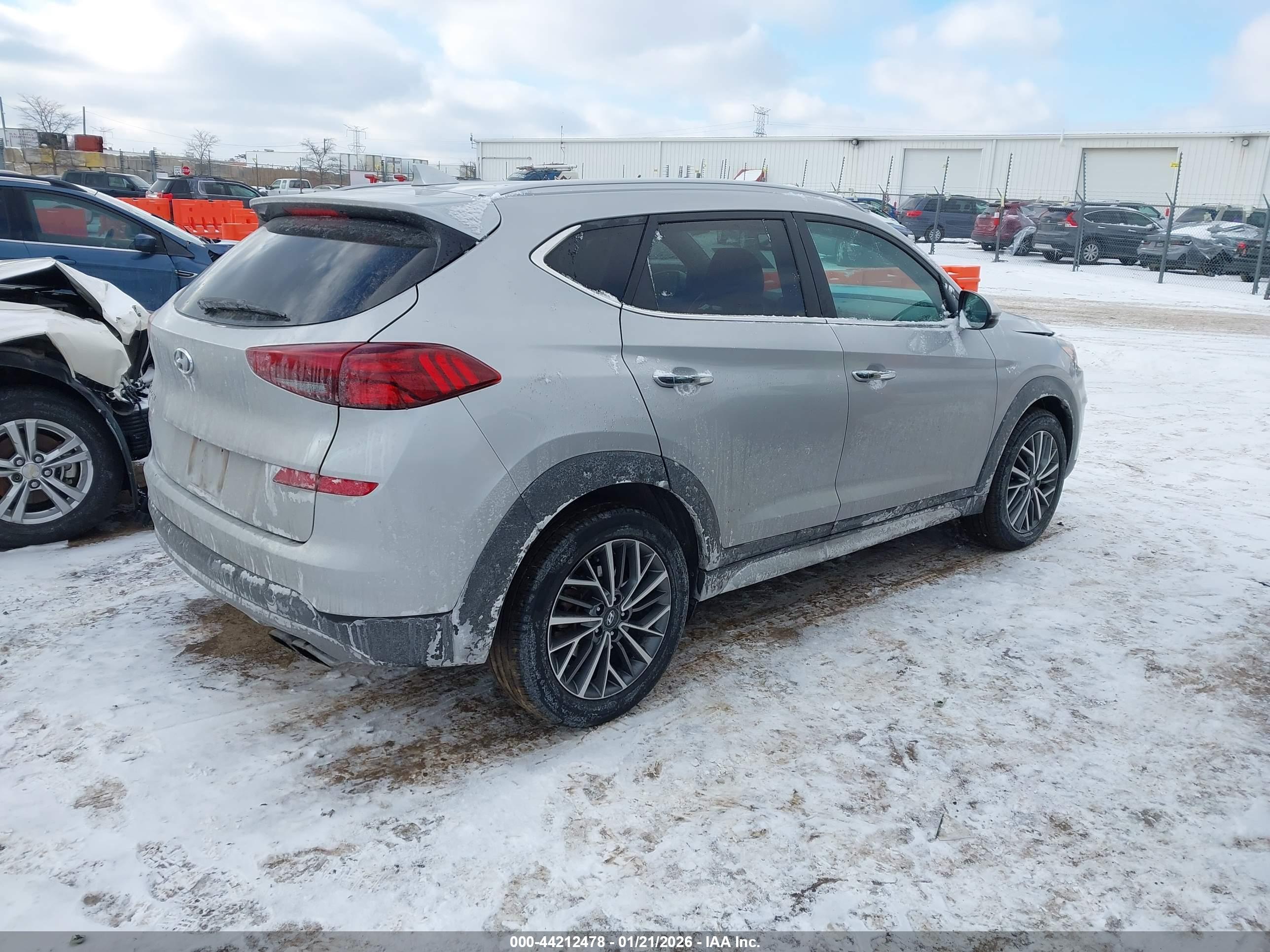 HYUNDAI TUCSON image 4