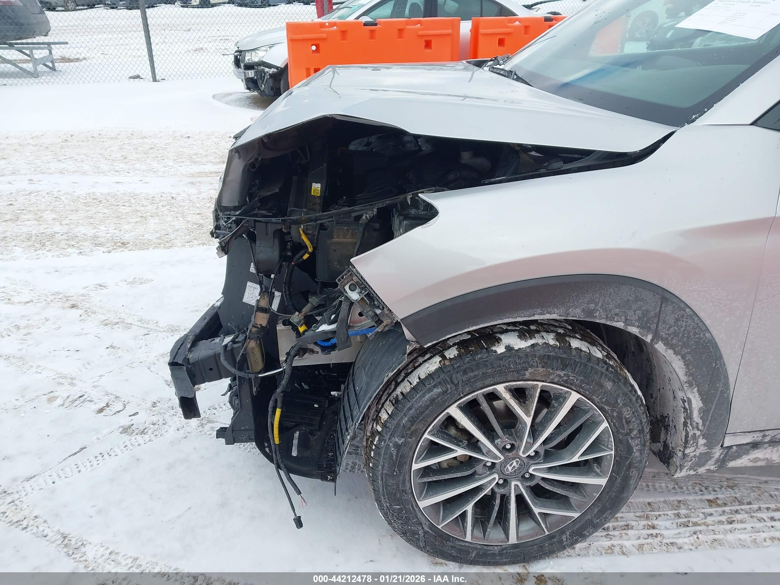 HYUNDAI TUCSON image 6