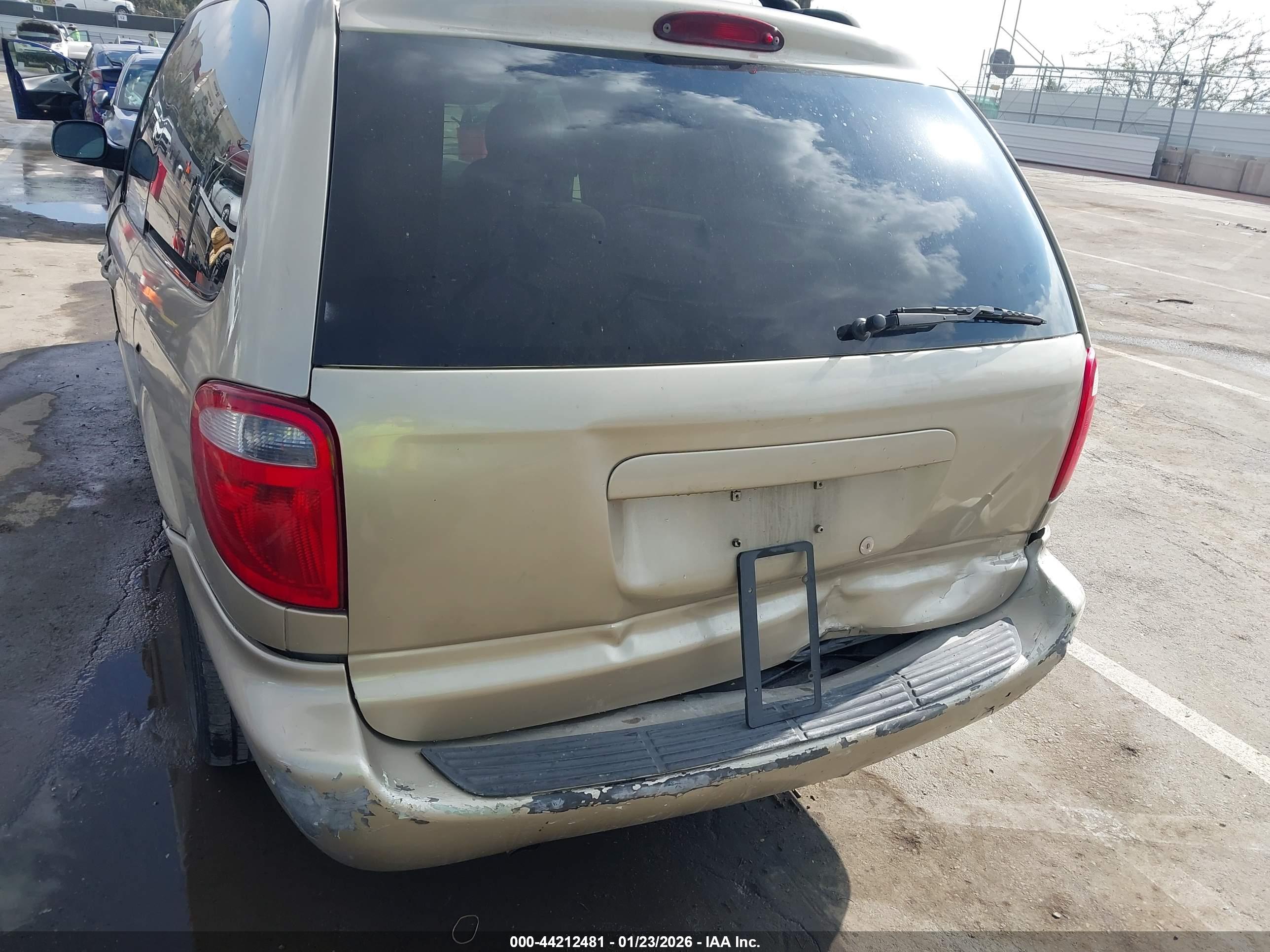 DODGE GRAND image 6