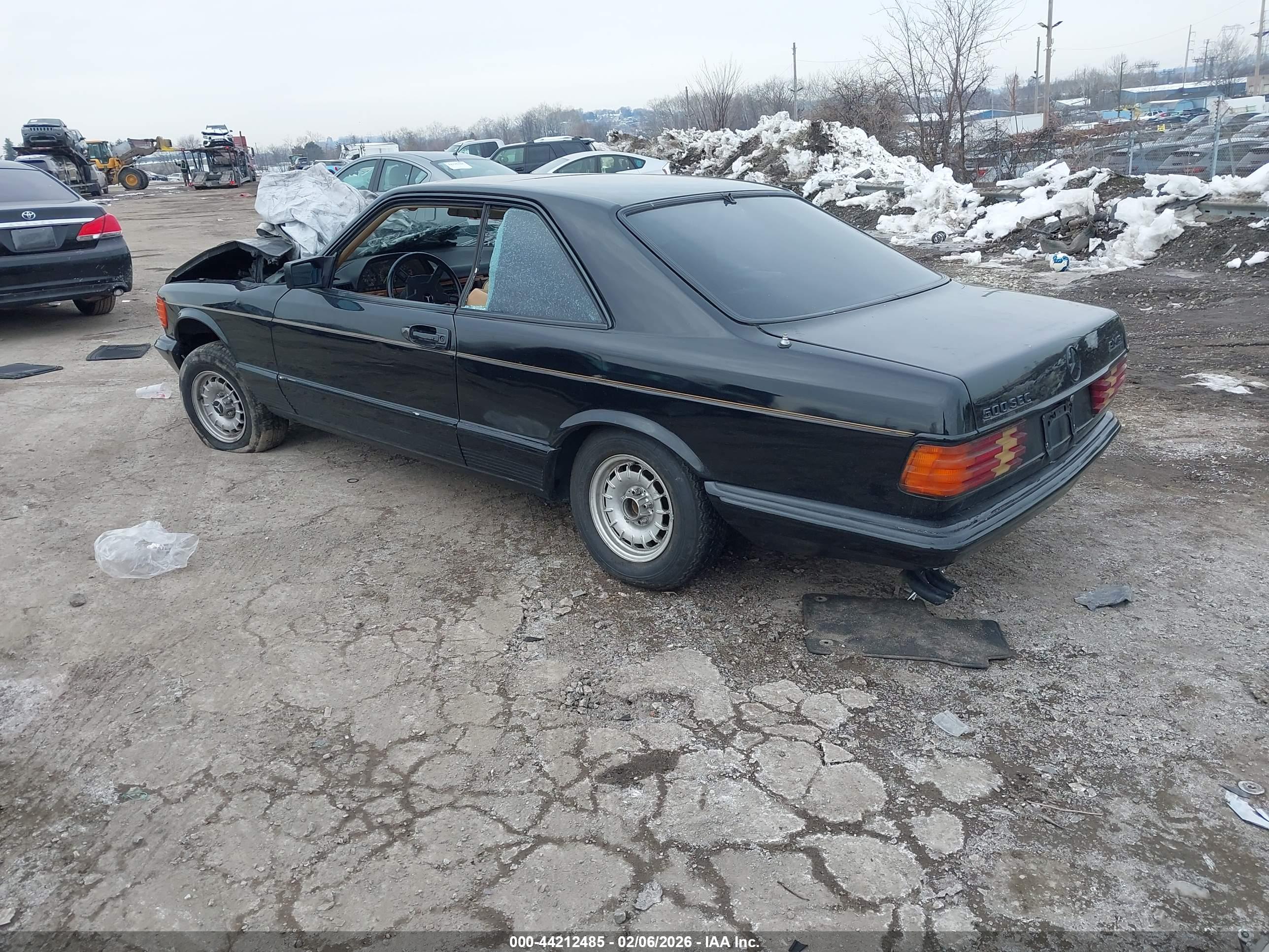 MERCEDES W126 image 3