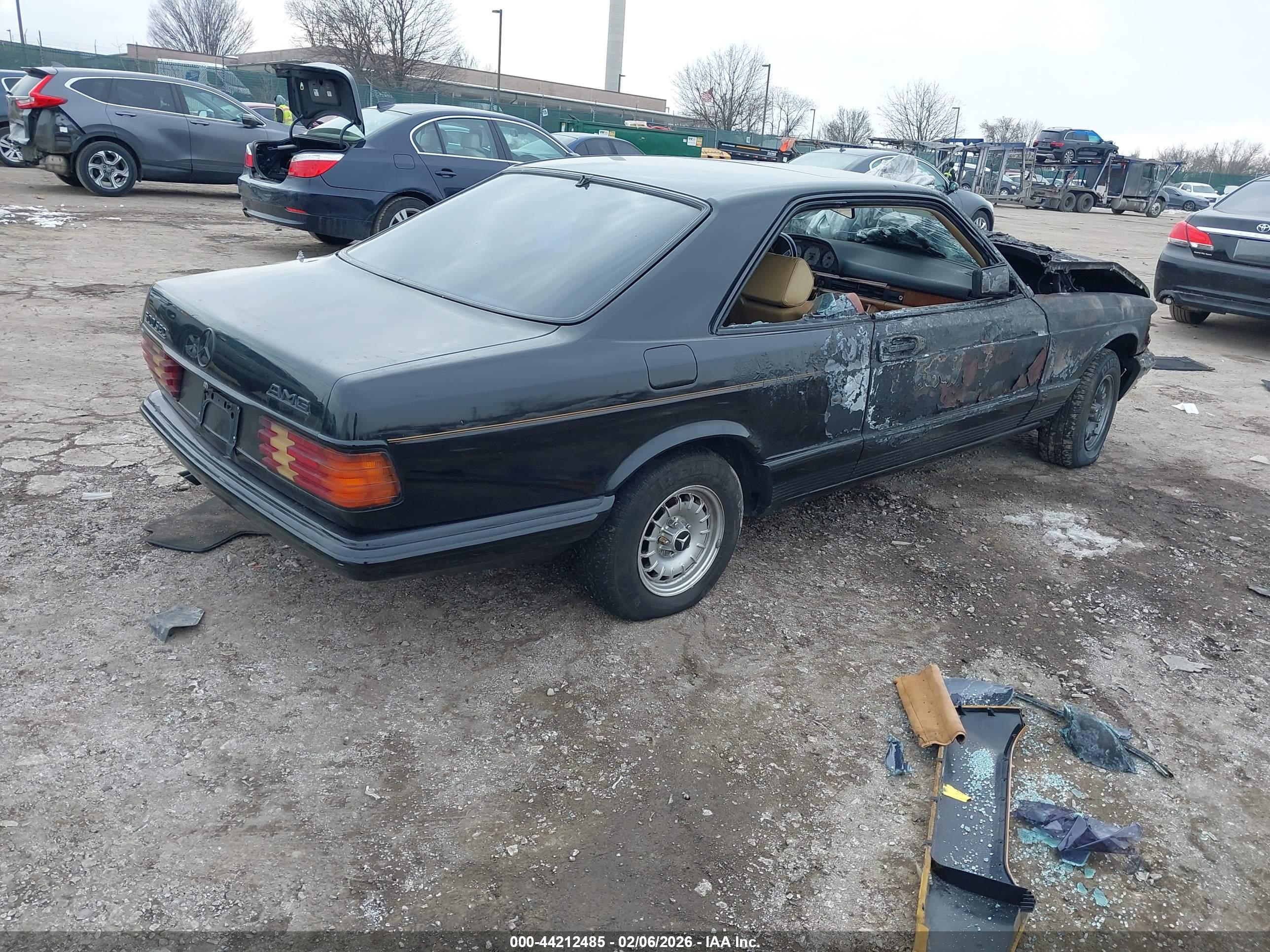 MERCEDES W126 image 4
