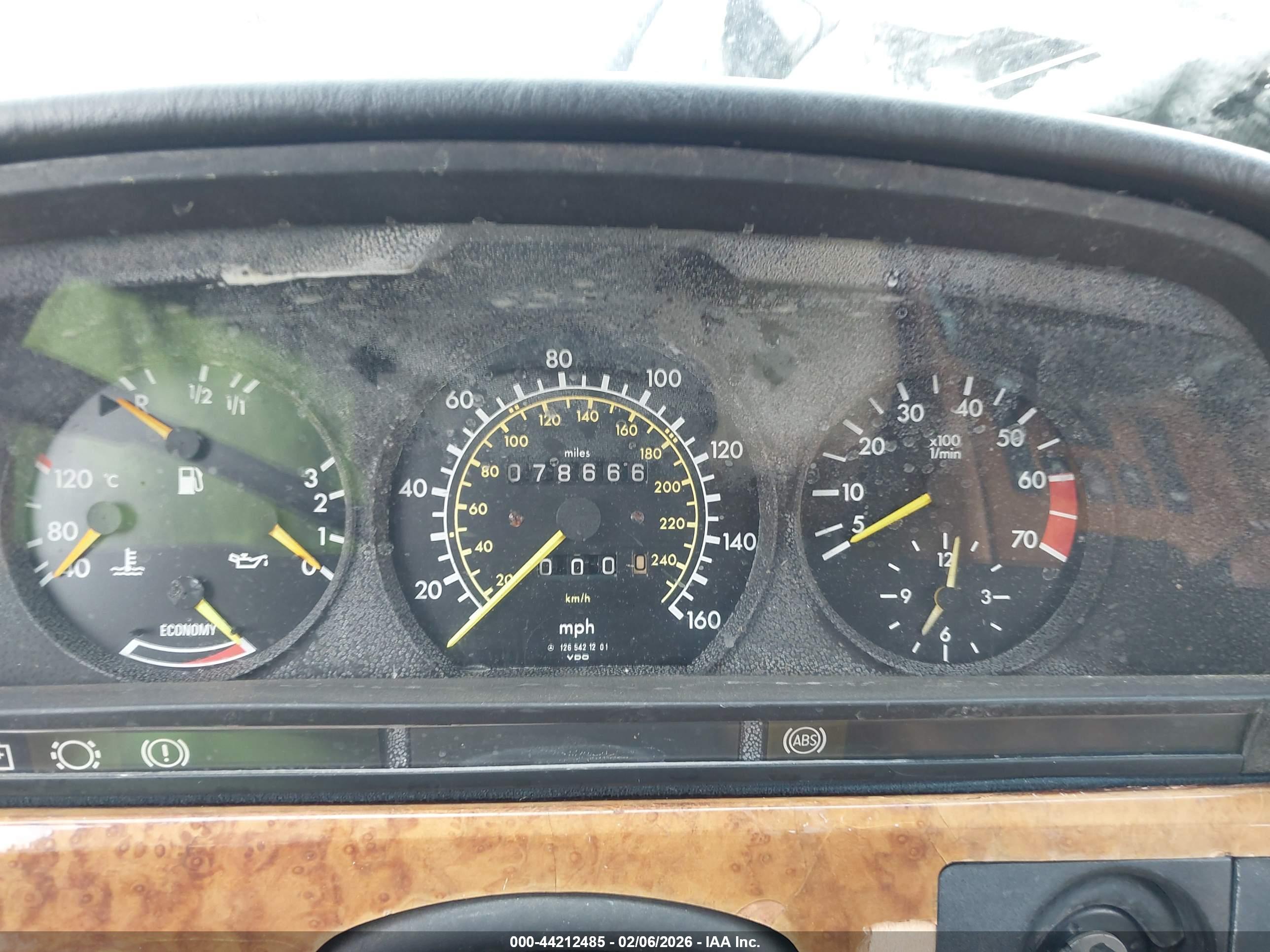 MERCEDES W126 image 7