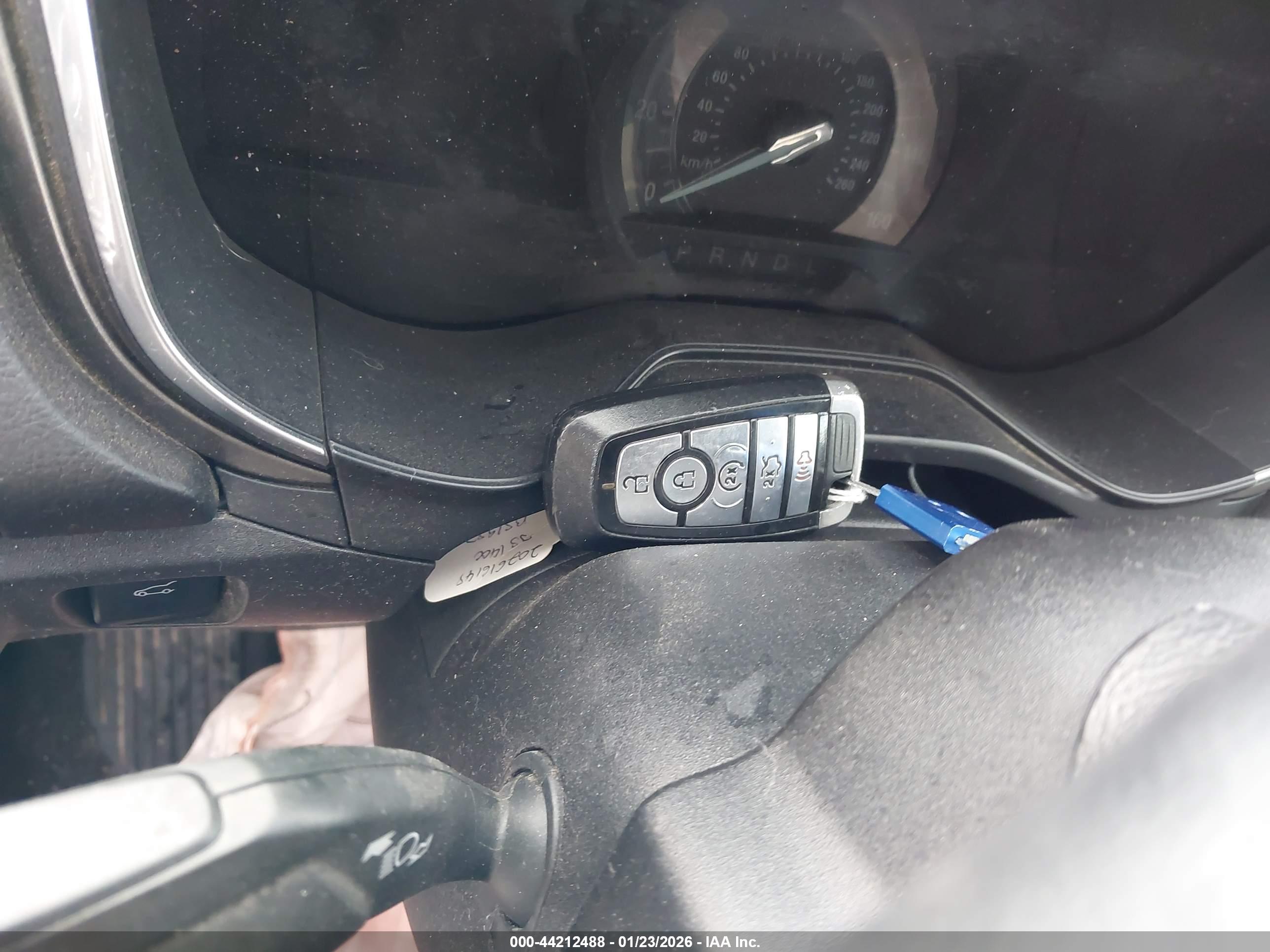 FORD FUSION image 11