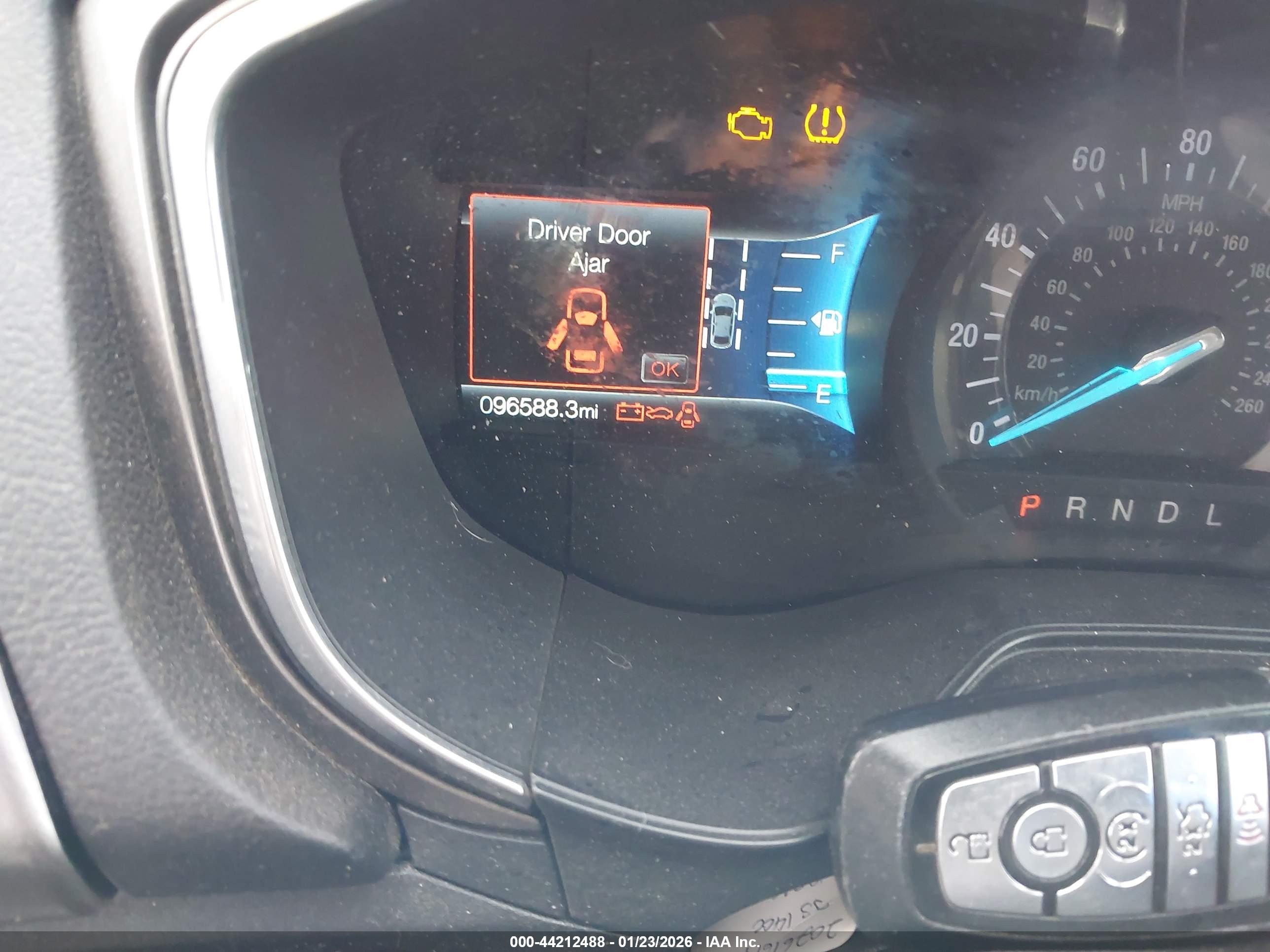 FORD FUSION image 7