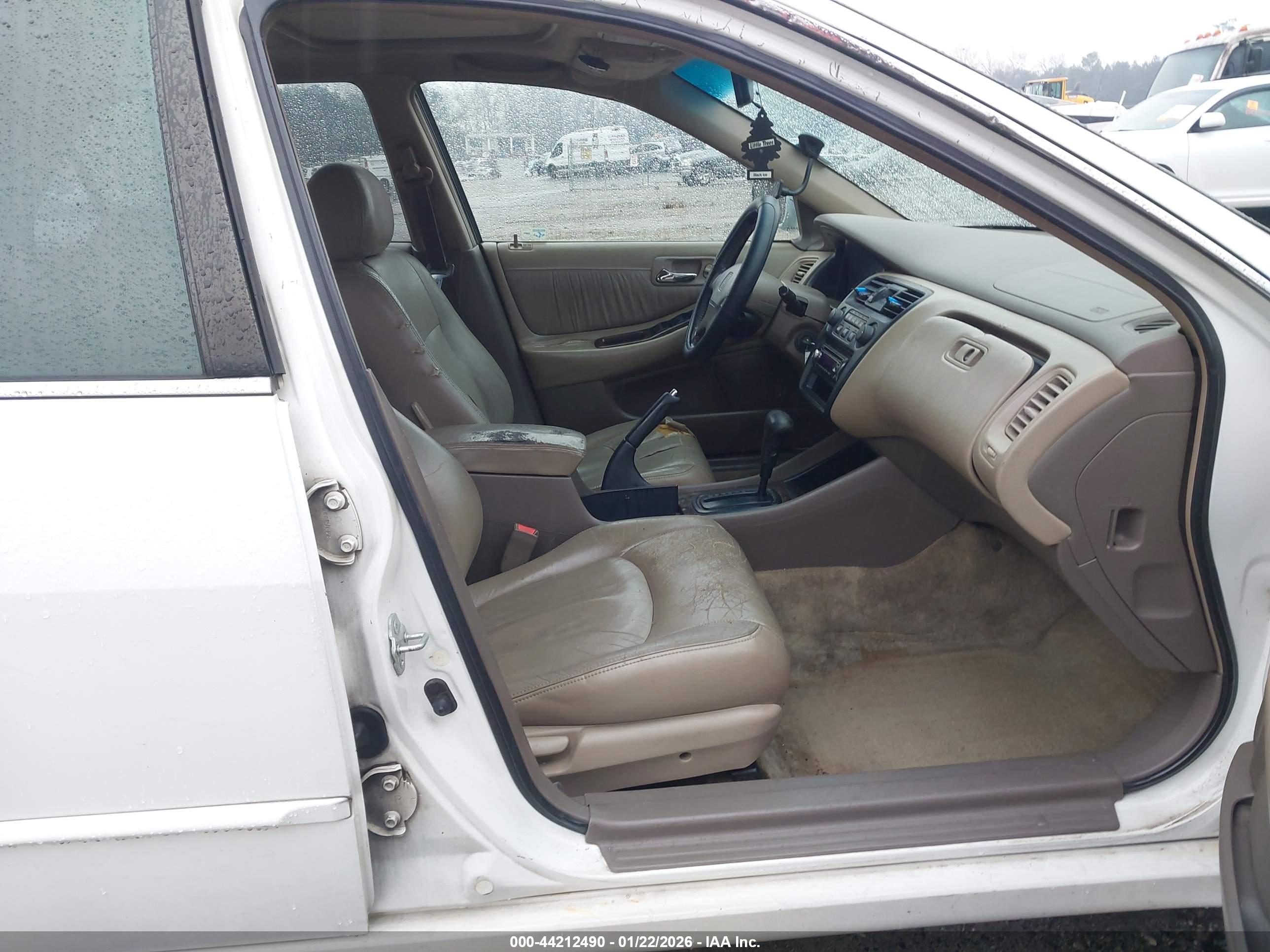 HONDA ACCORD image 5