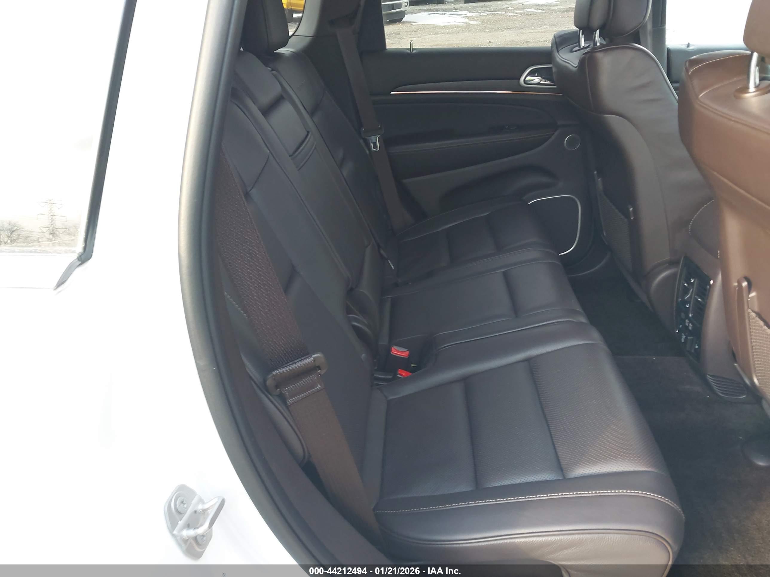 JEEP GRAND image 8