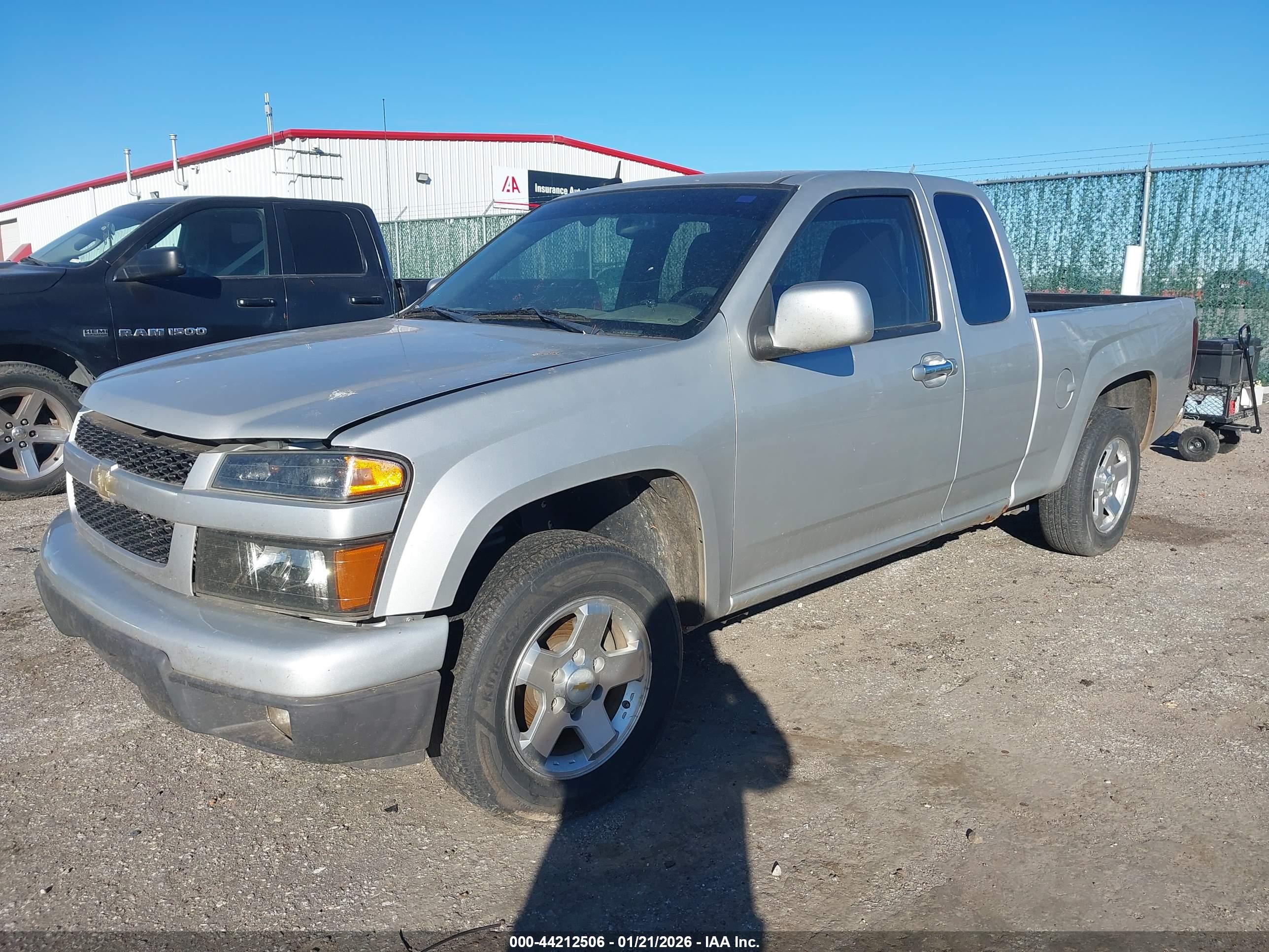 CHEVROLET COLORADO image 2
