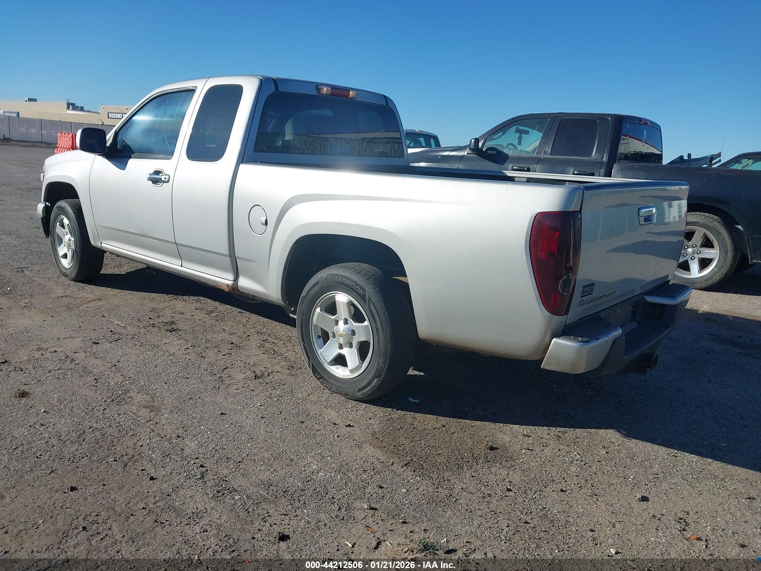 CHEVROLET COLORADO image 3