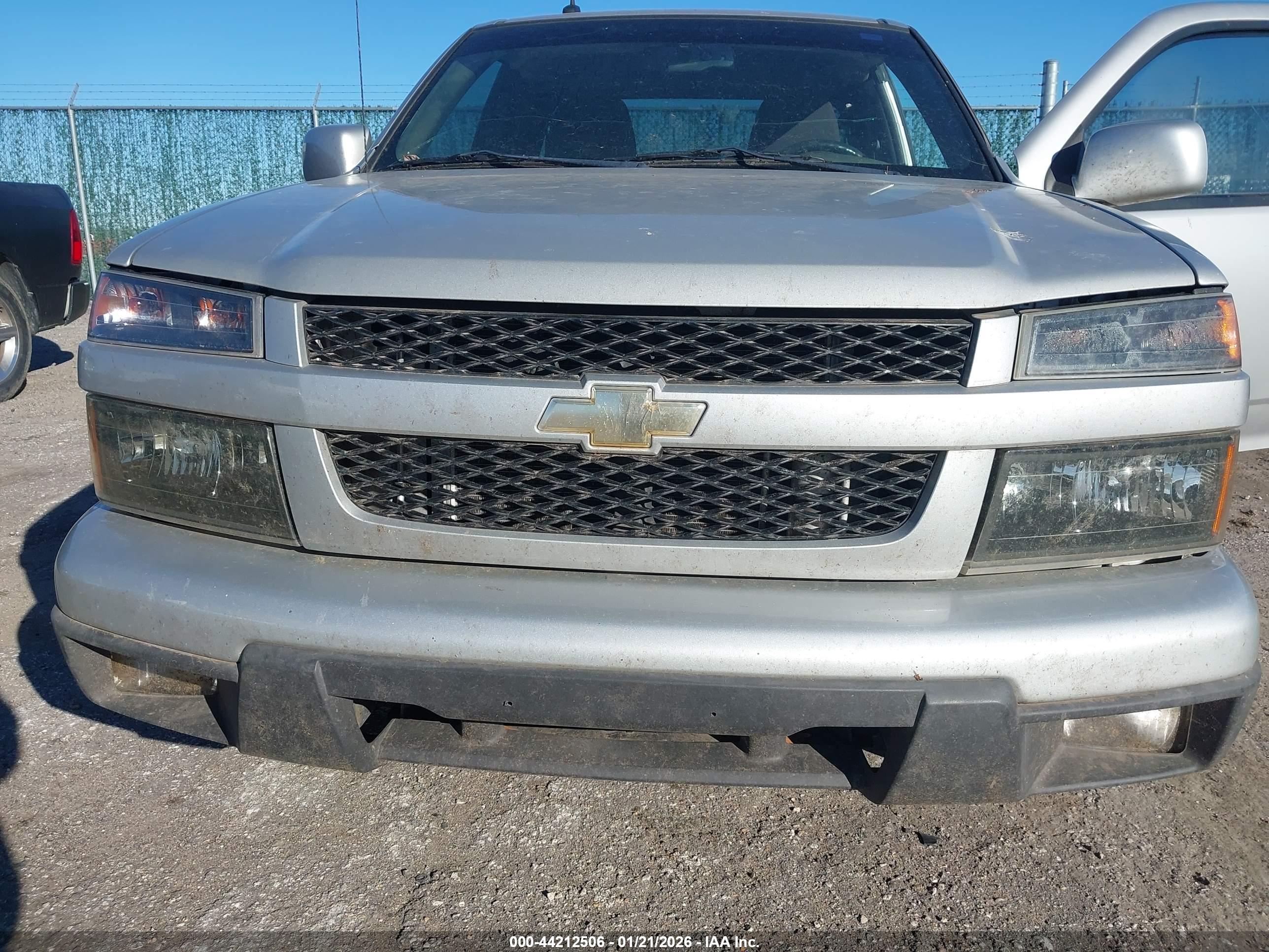 CHEVROLET COLORADO image 6