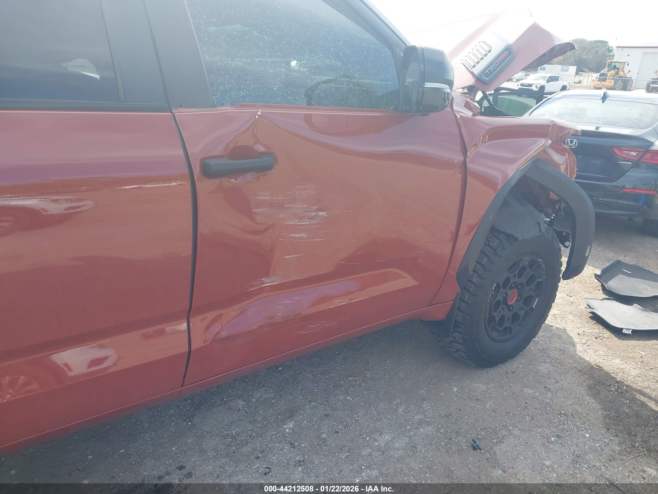 TOYOTA TUNDRA image 6