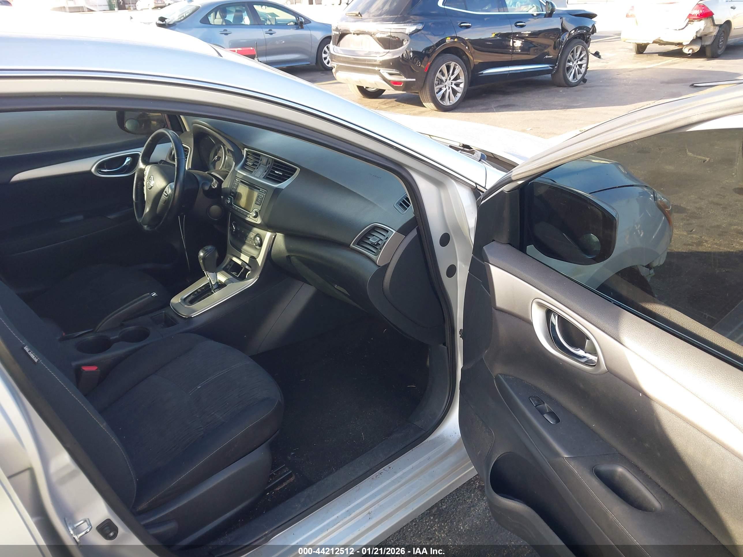NISSAN SENTRA image 5