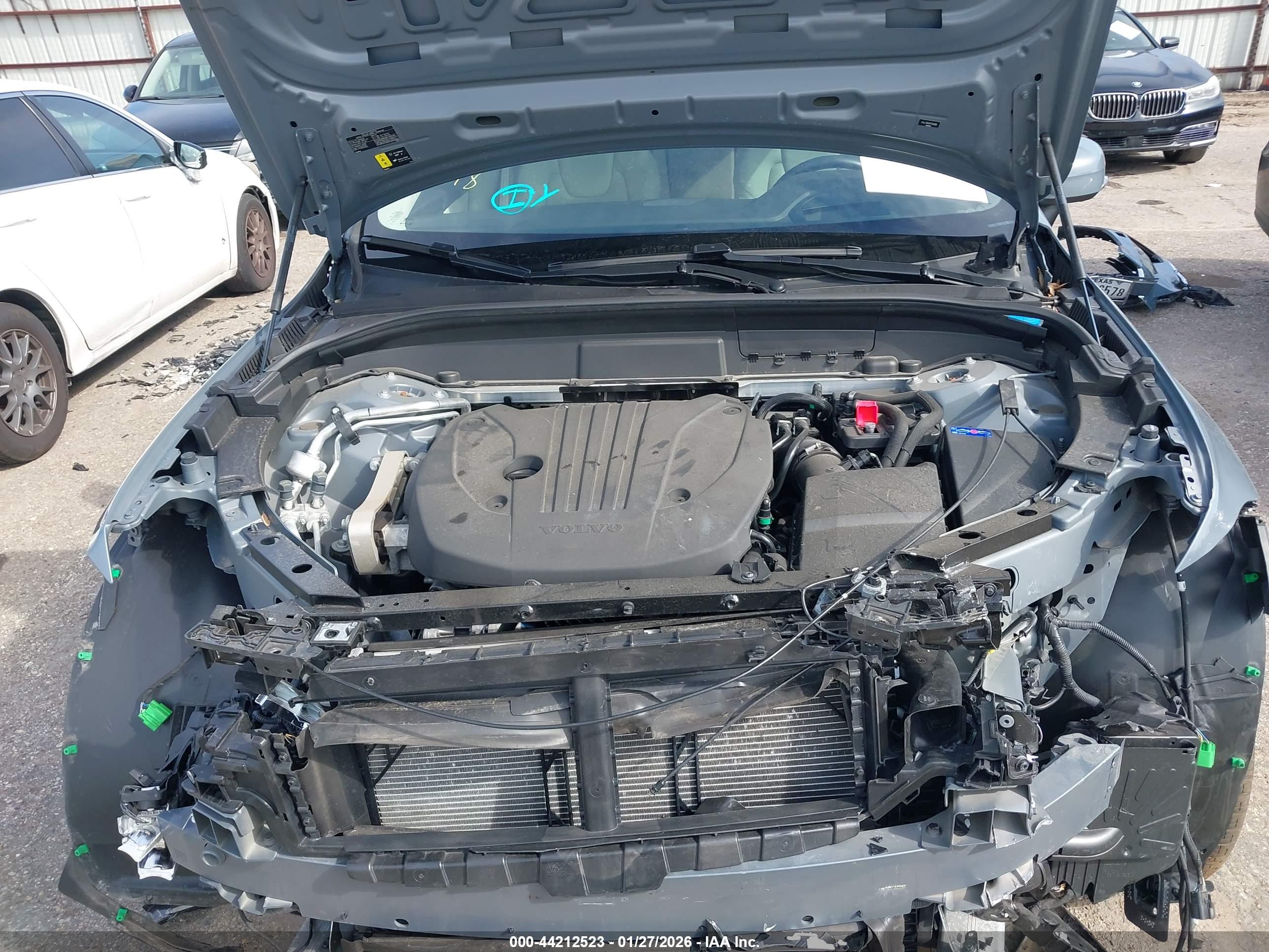 VOLVO XC60 image 10