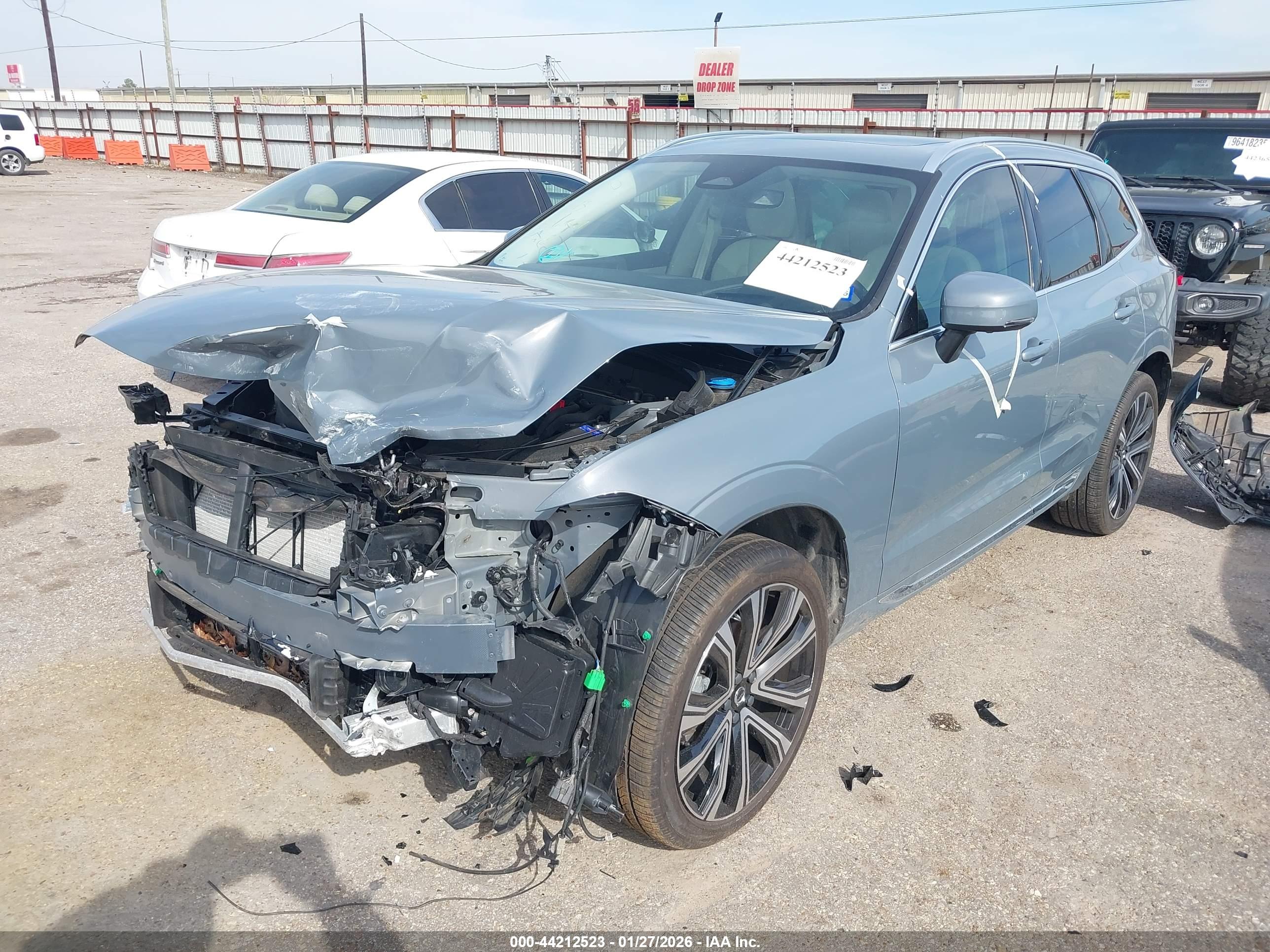 VOLVO XC60 image 6