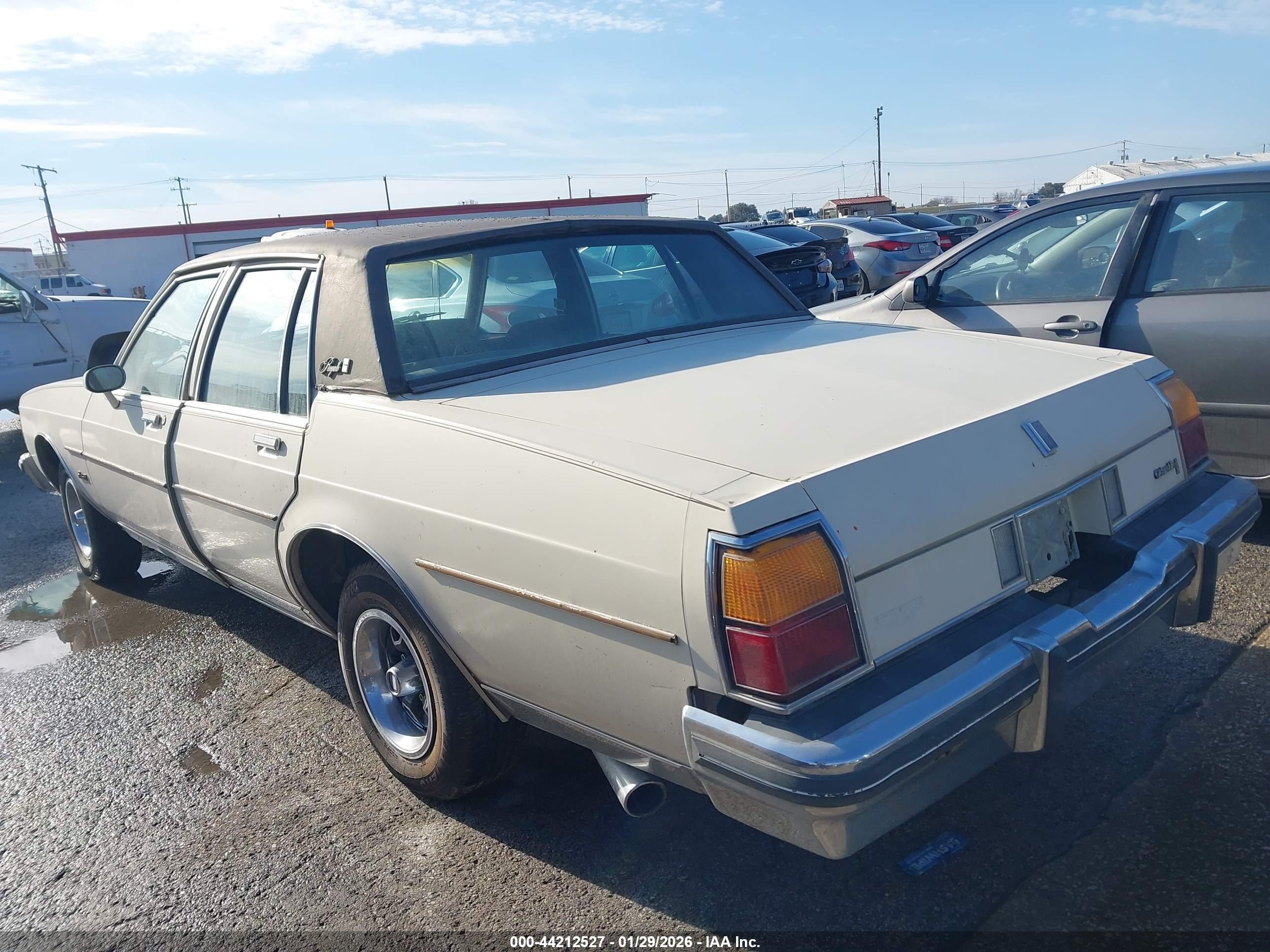 OLDSMOBILE DELTA image 3