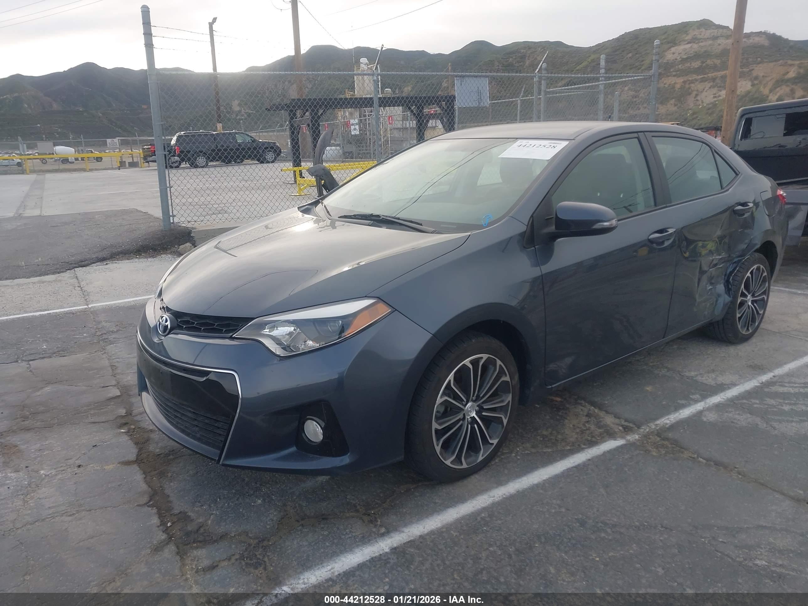 TOYOTA COROLLA image 2