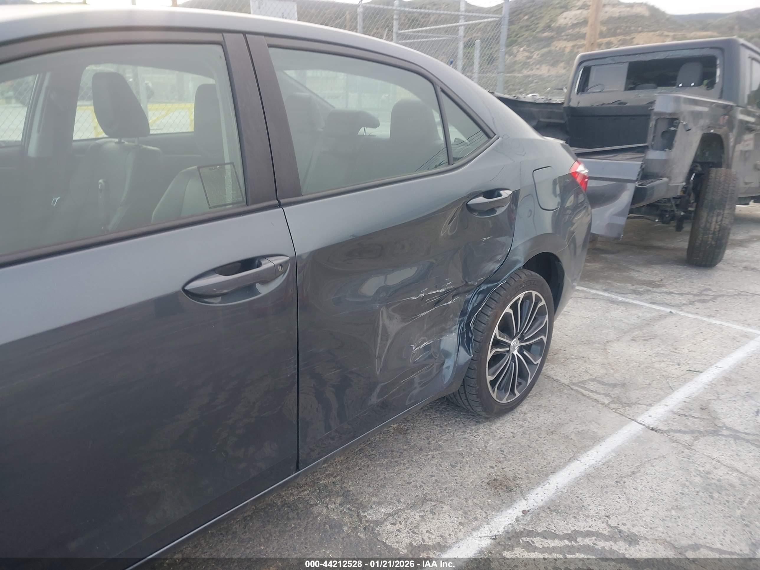 TOYOTA COROLLA image 6
