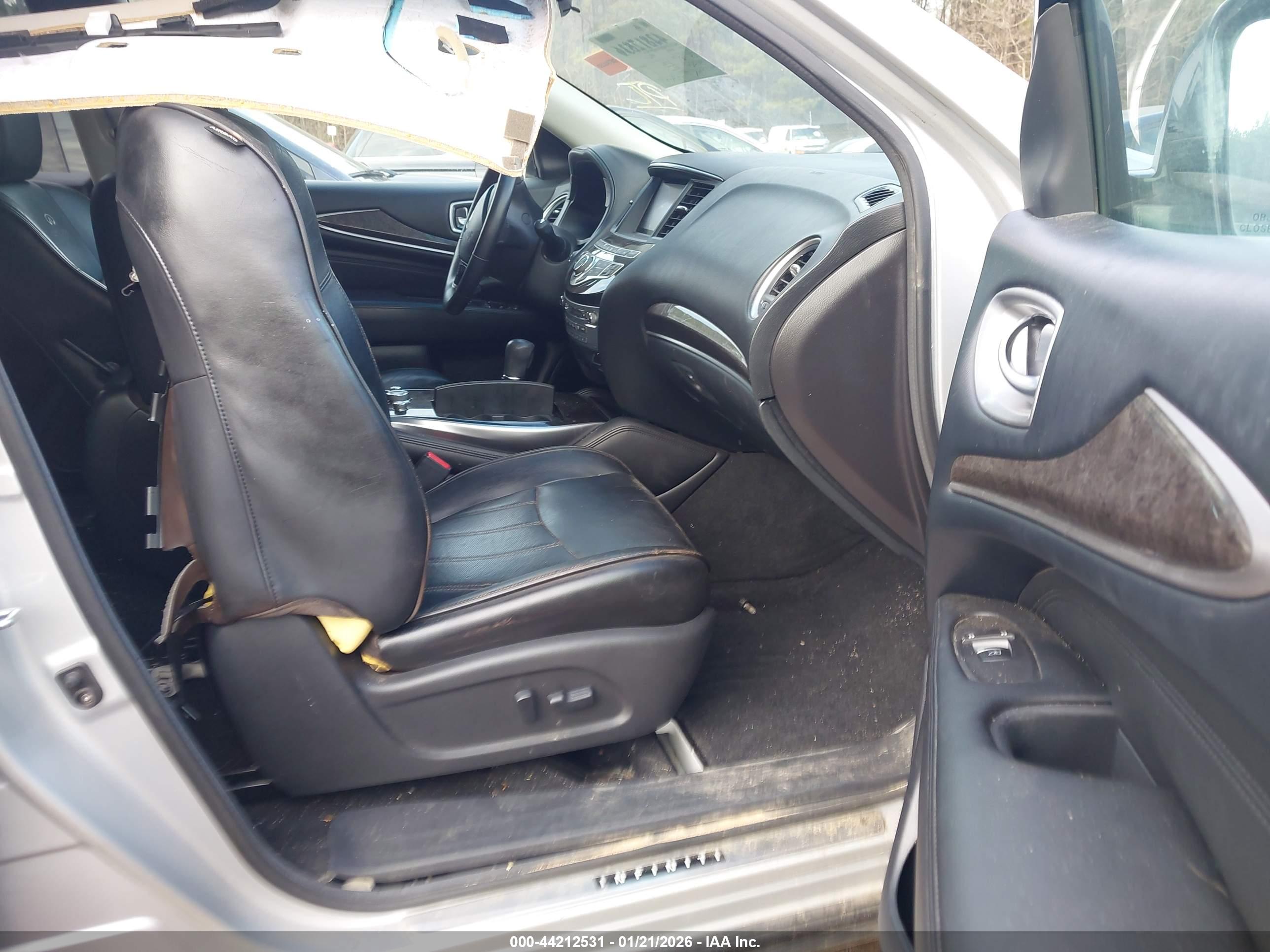 INFINITI JX35 image 5