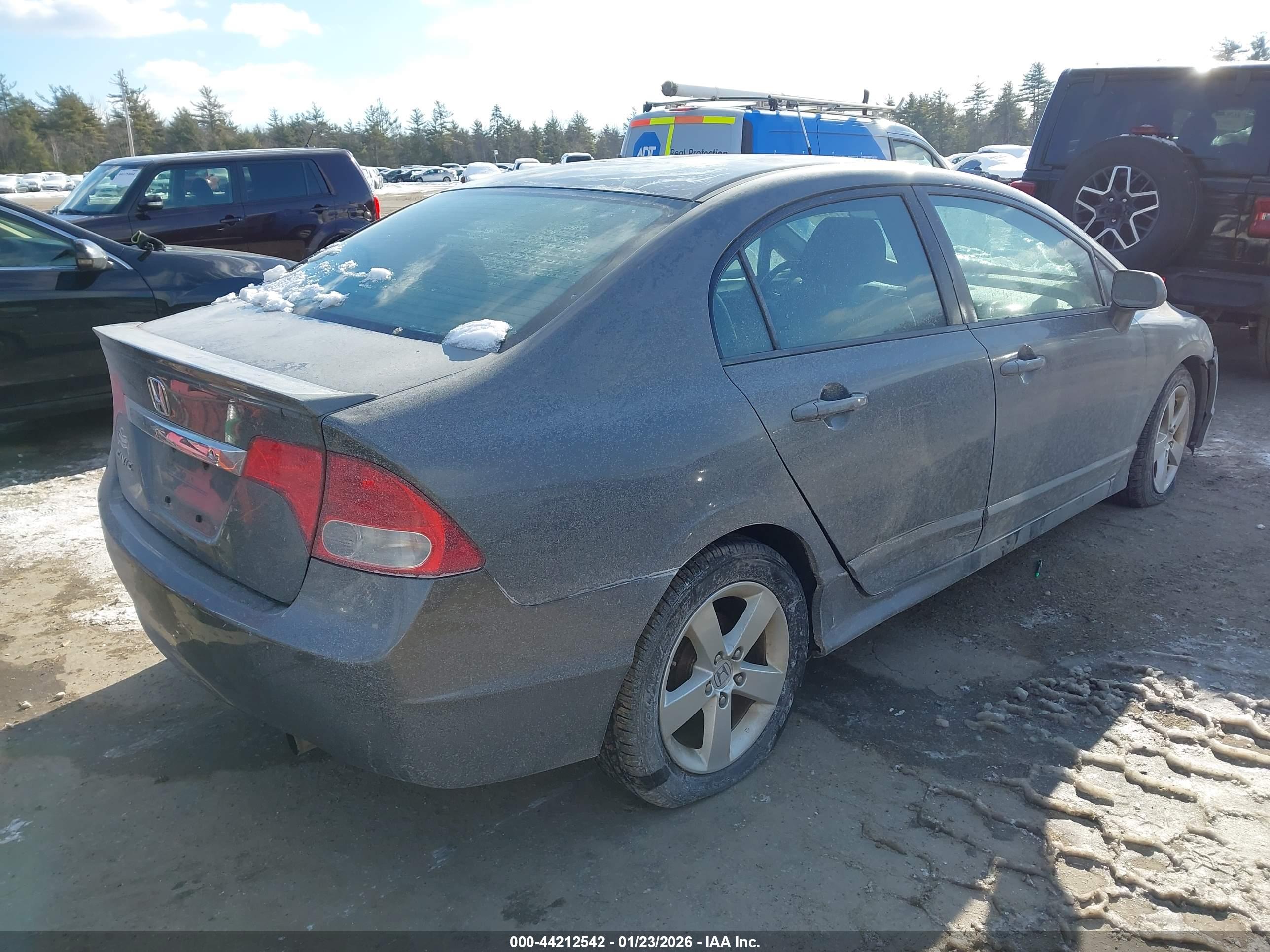 HONDA CIVIC image 4