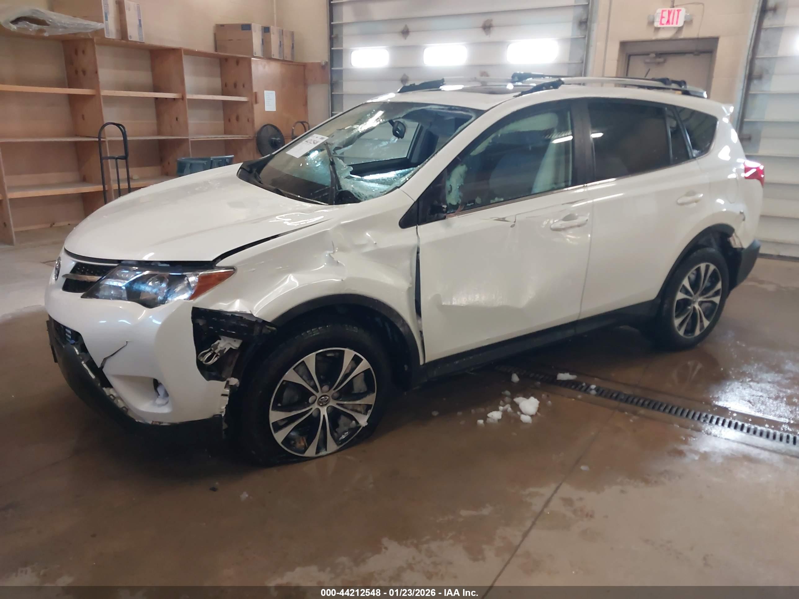 TOYOTA RAV4 image 2