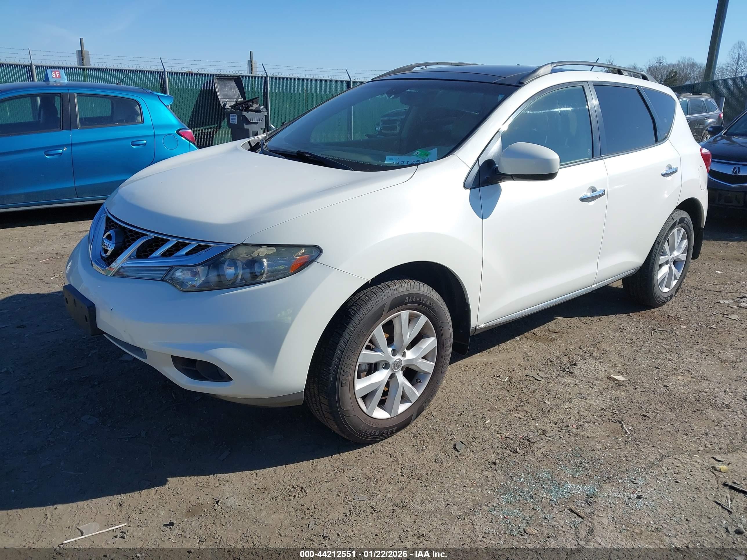NISSAN MURANO image 2
