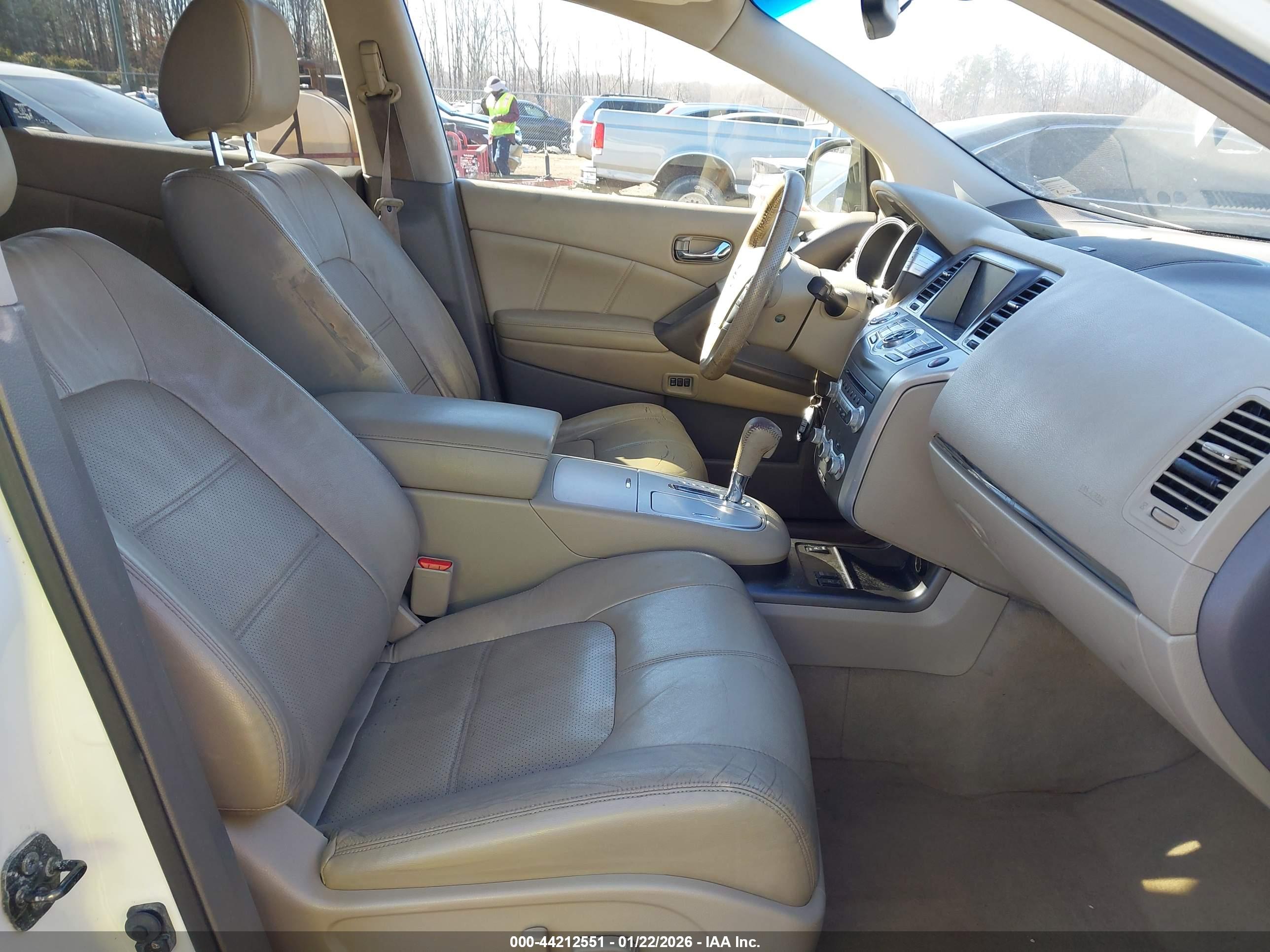 NISSAN MURANO image 5