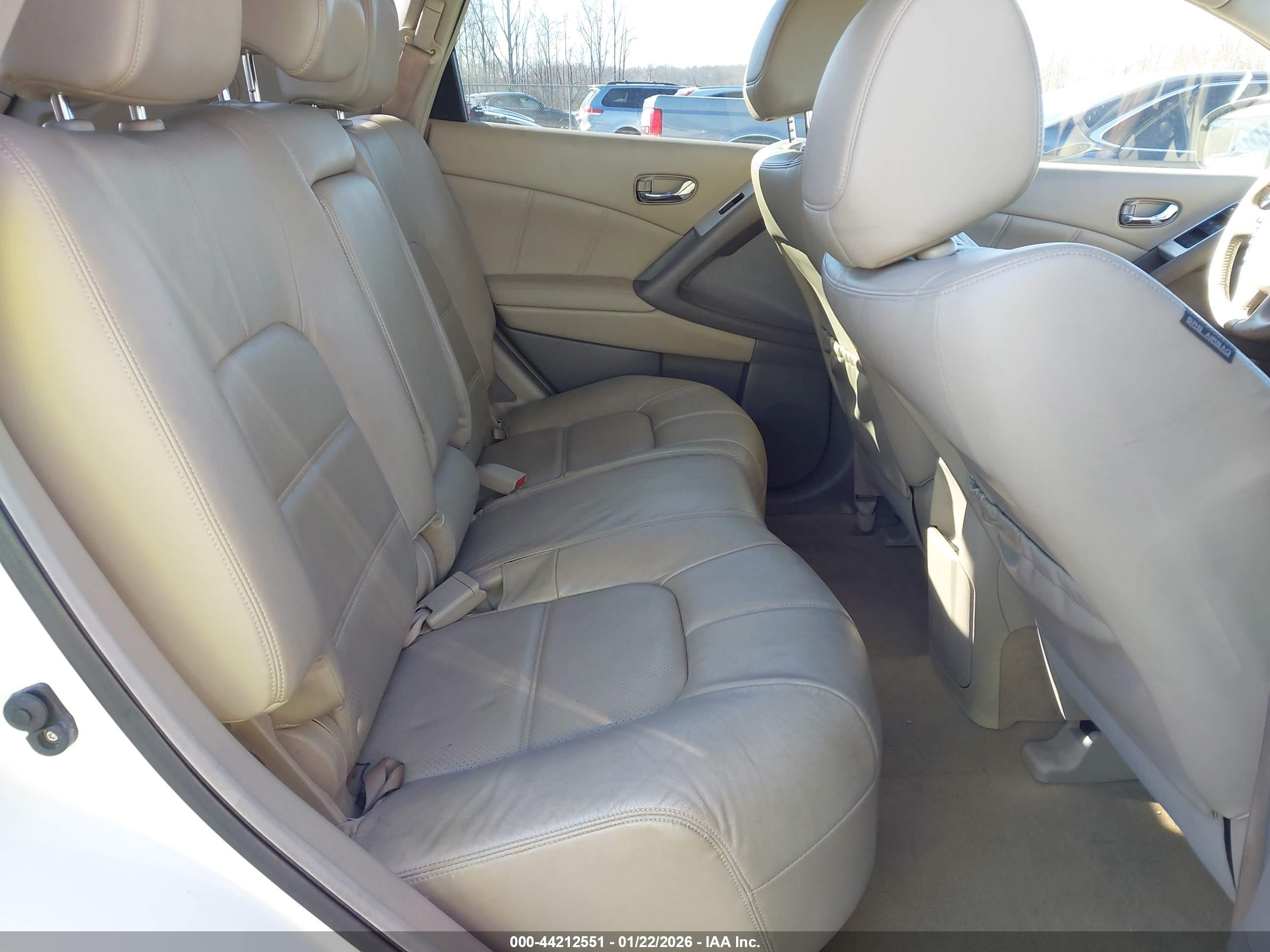 NISSAN MURANO image 8