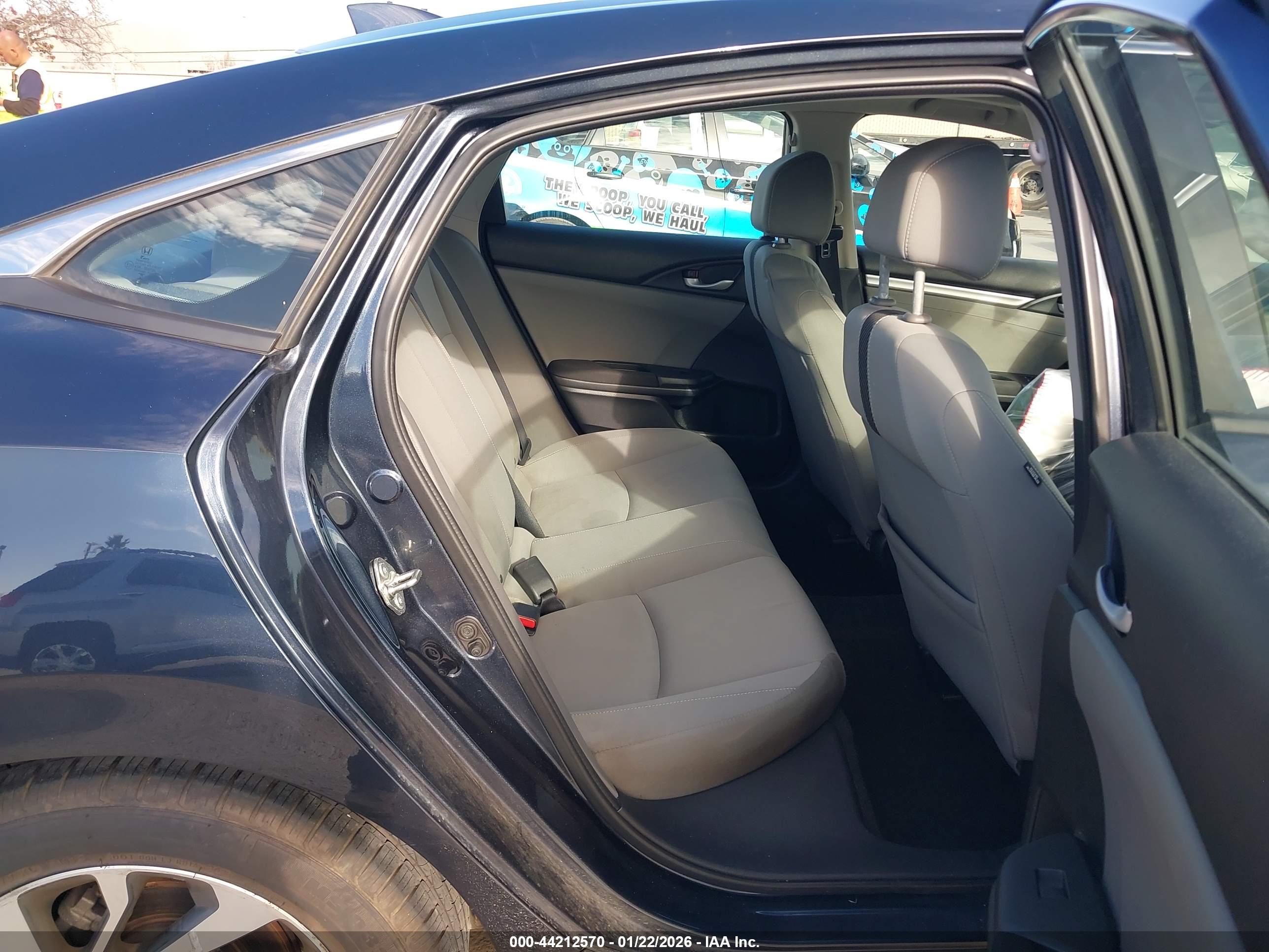 HONDA CIVIC image 8
