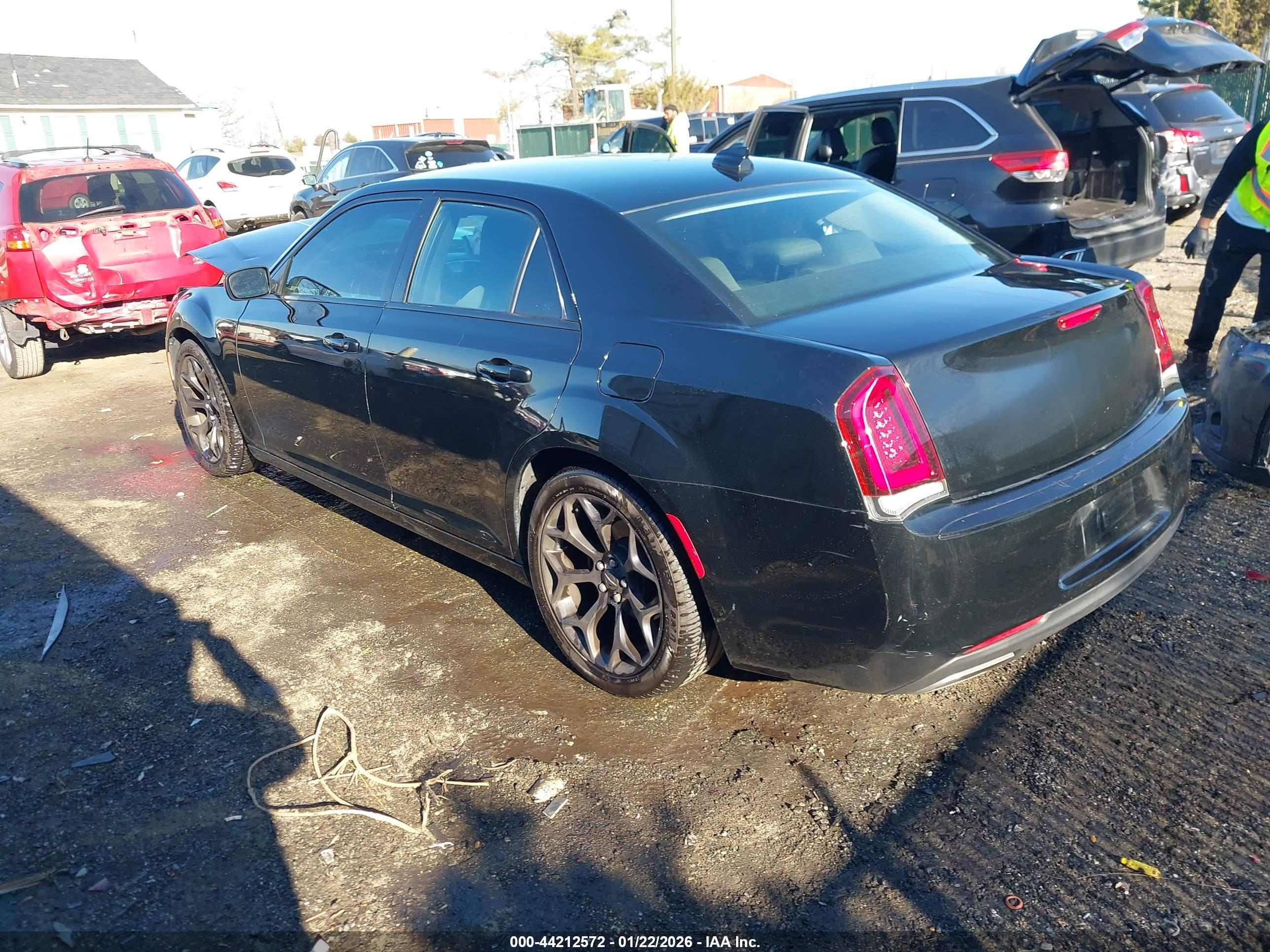 CHRYSLER 300 image 3