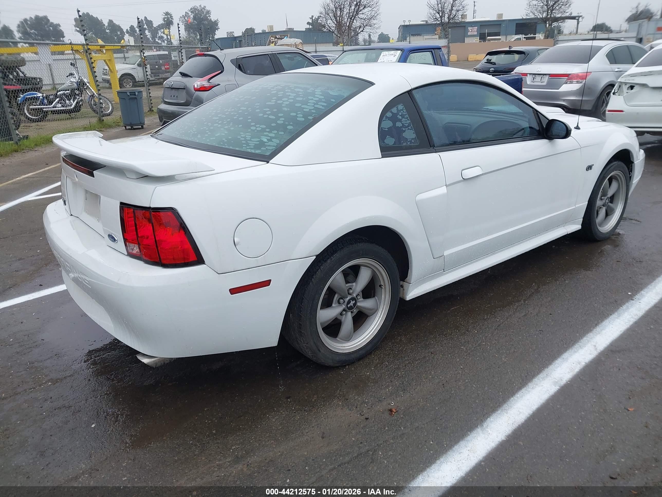 FORD MUSTANG image 4