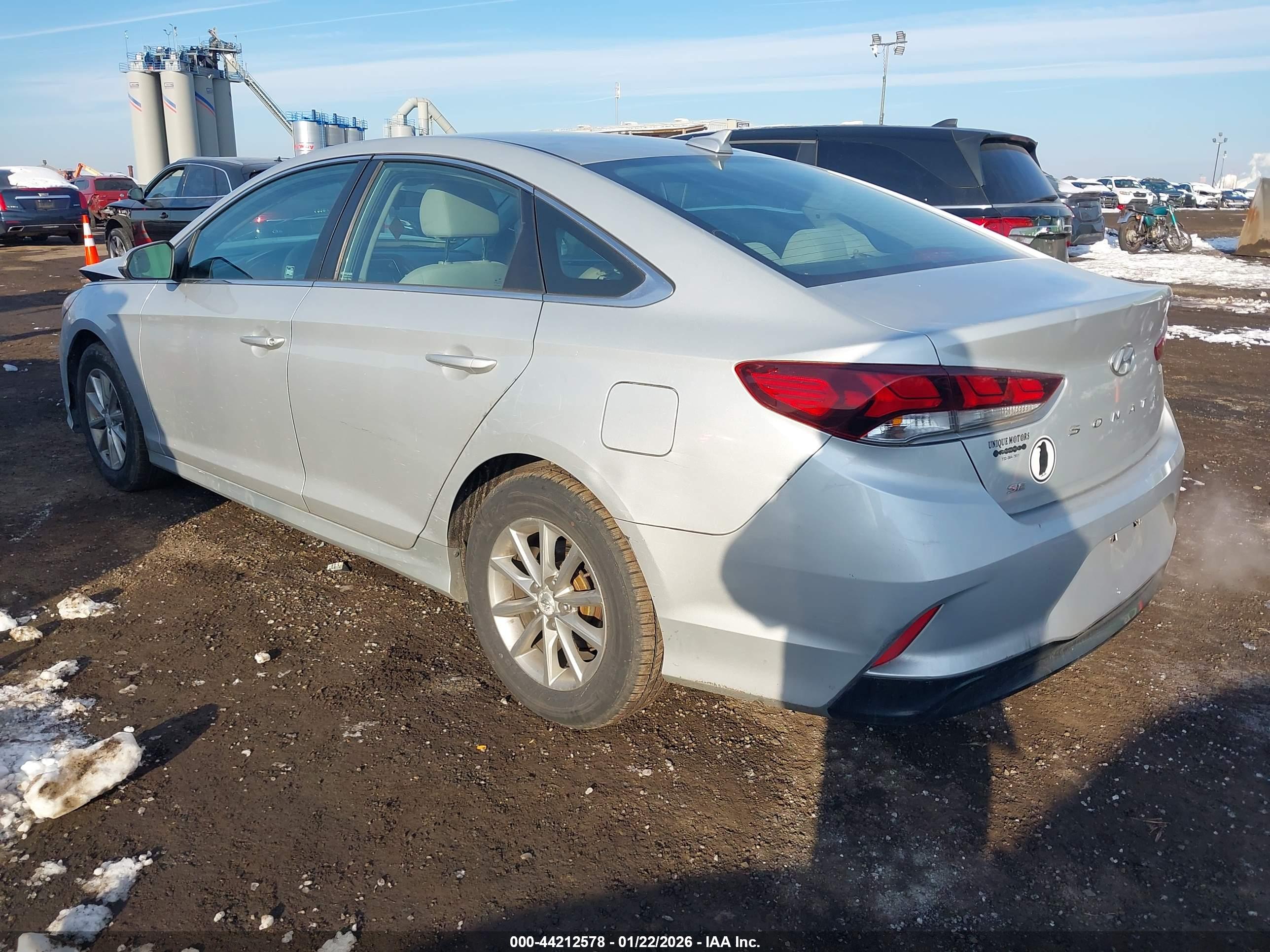 HYUNDAI SONATA image 3