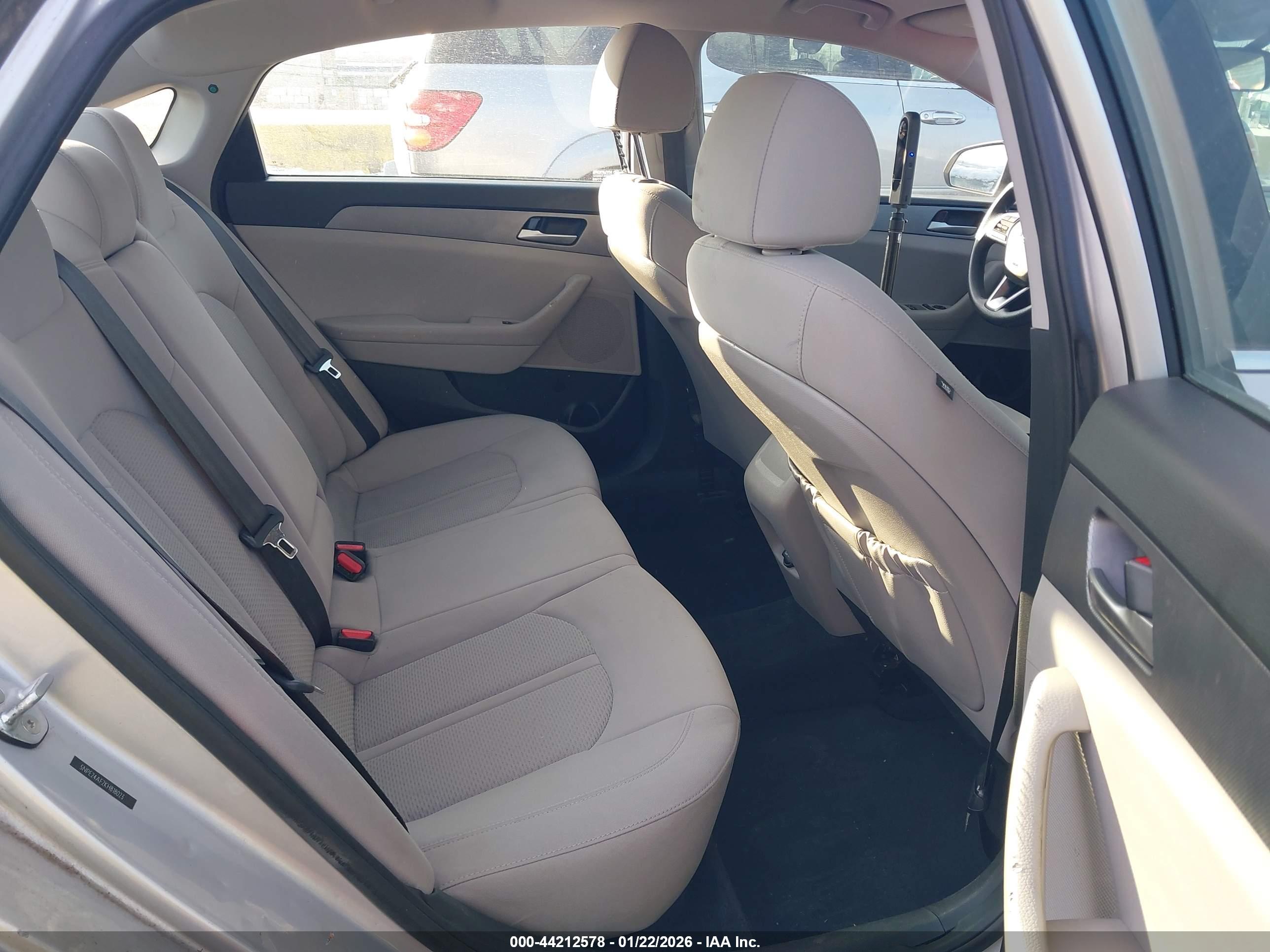 HYUNDAI SONATA image 8