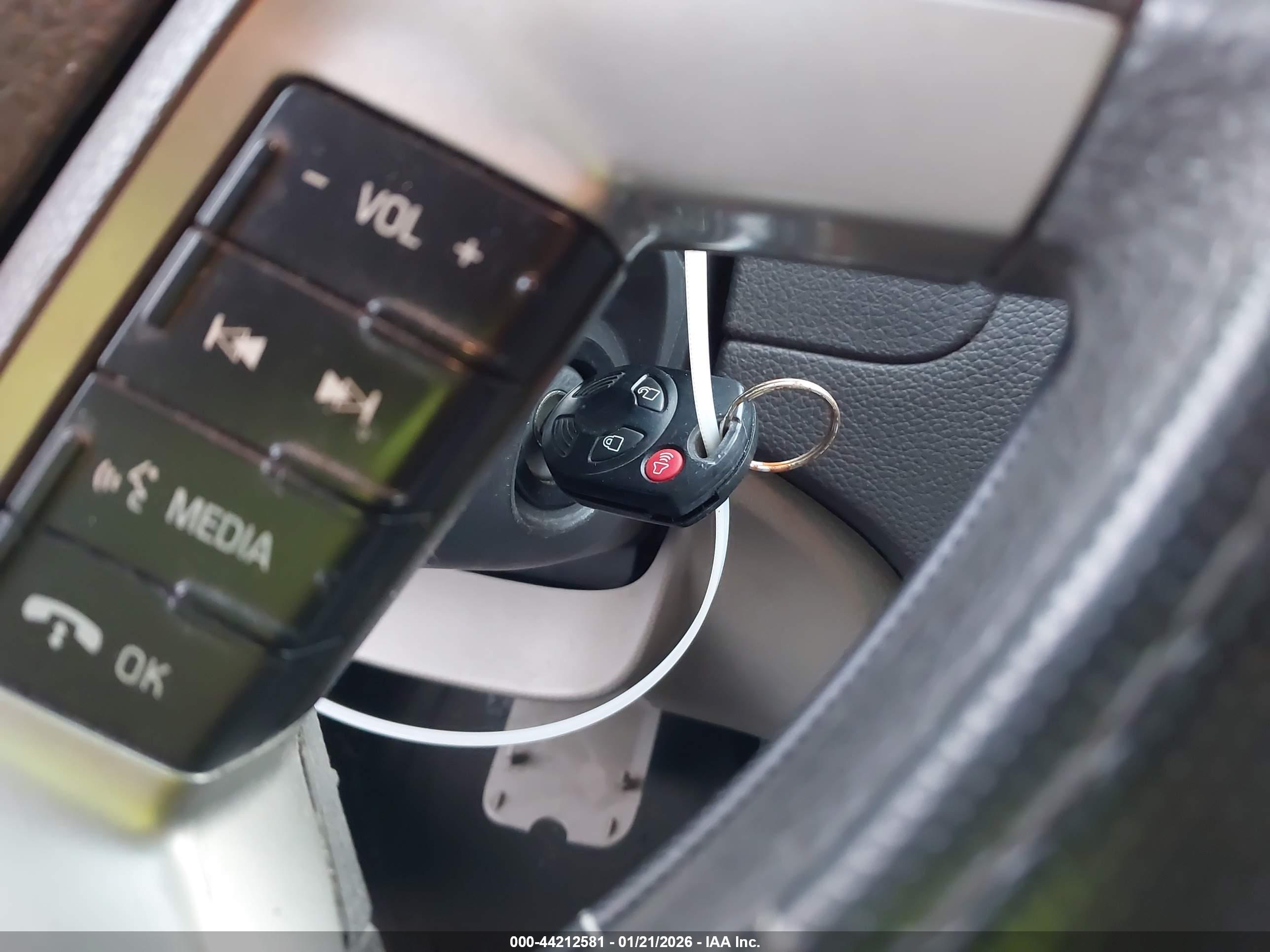 FORD FUSION image 11
