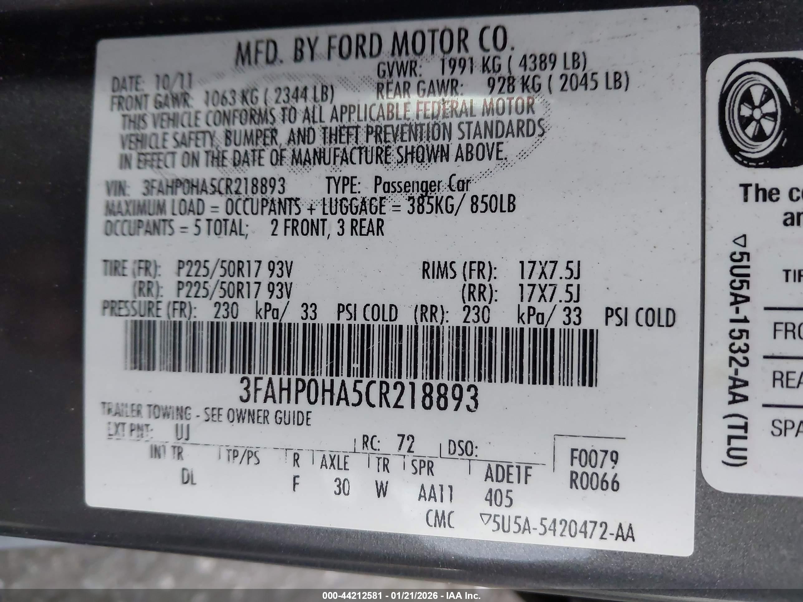 FORD FUSION image 9
