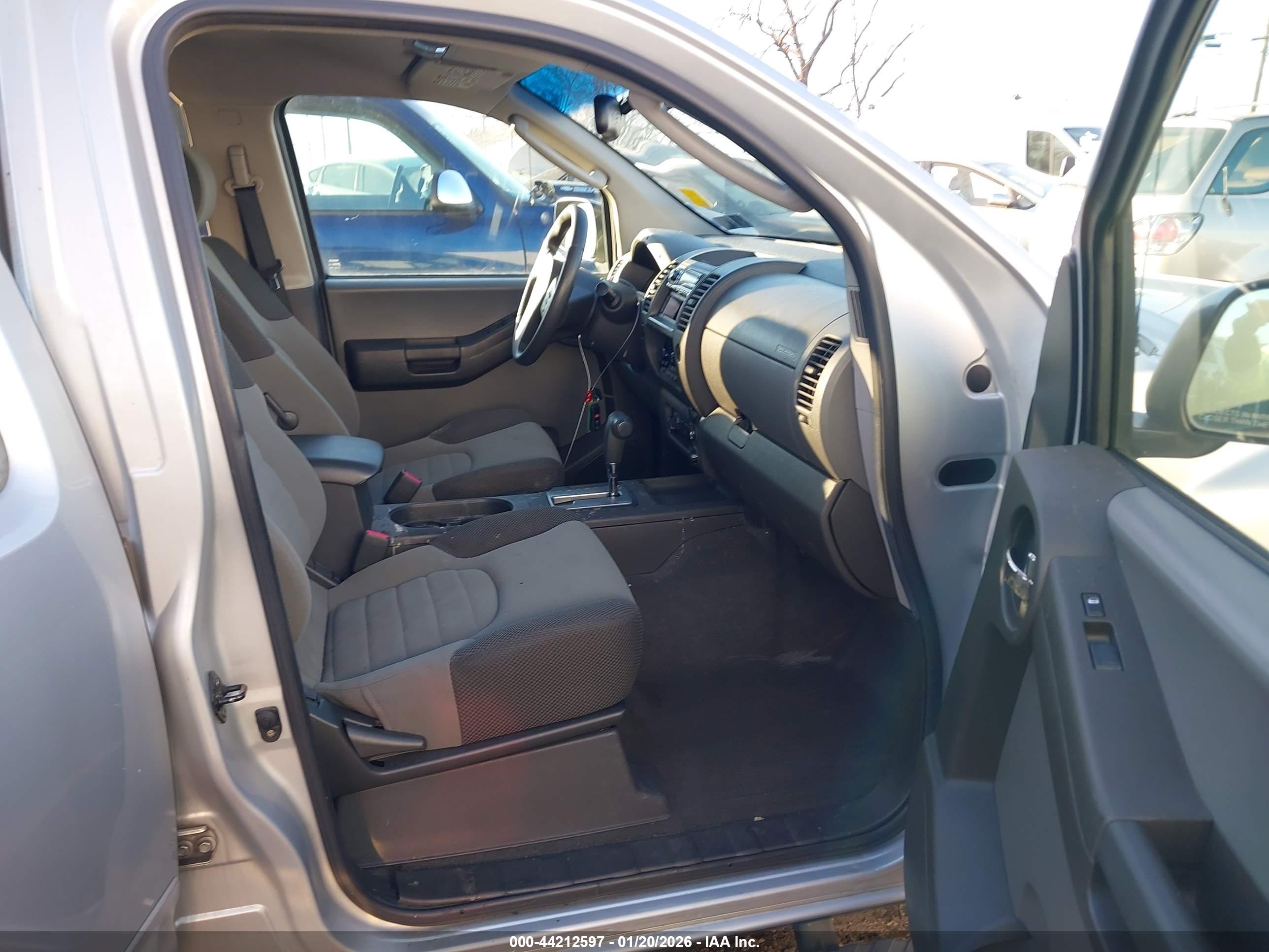 NISSAN XTERRA image 5